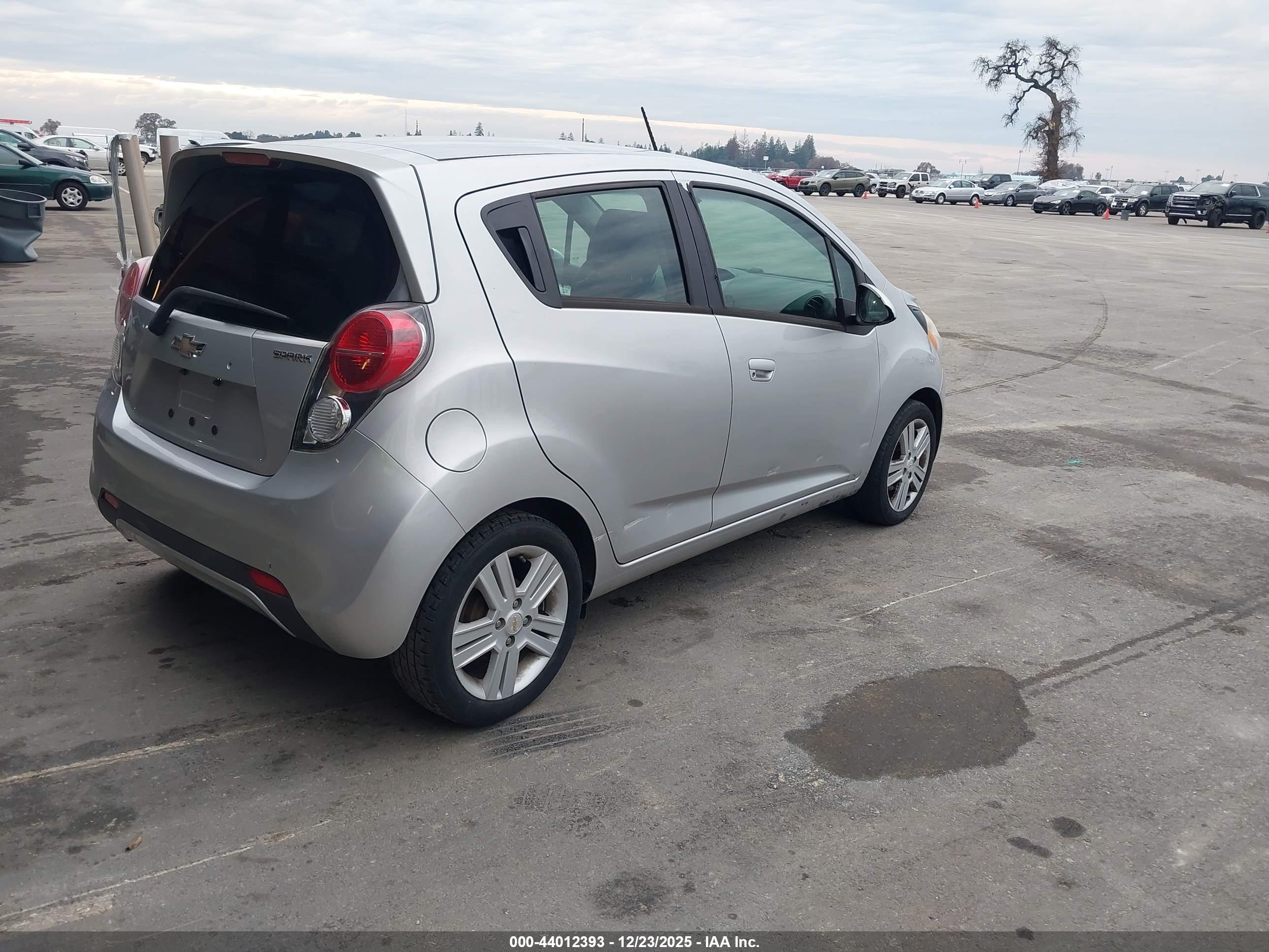 CHEVROLET SPARK image 4