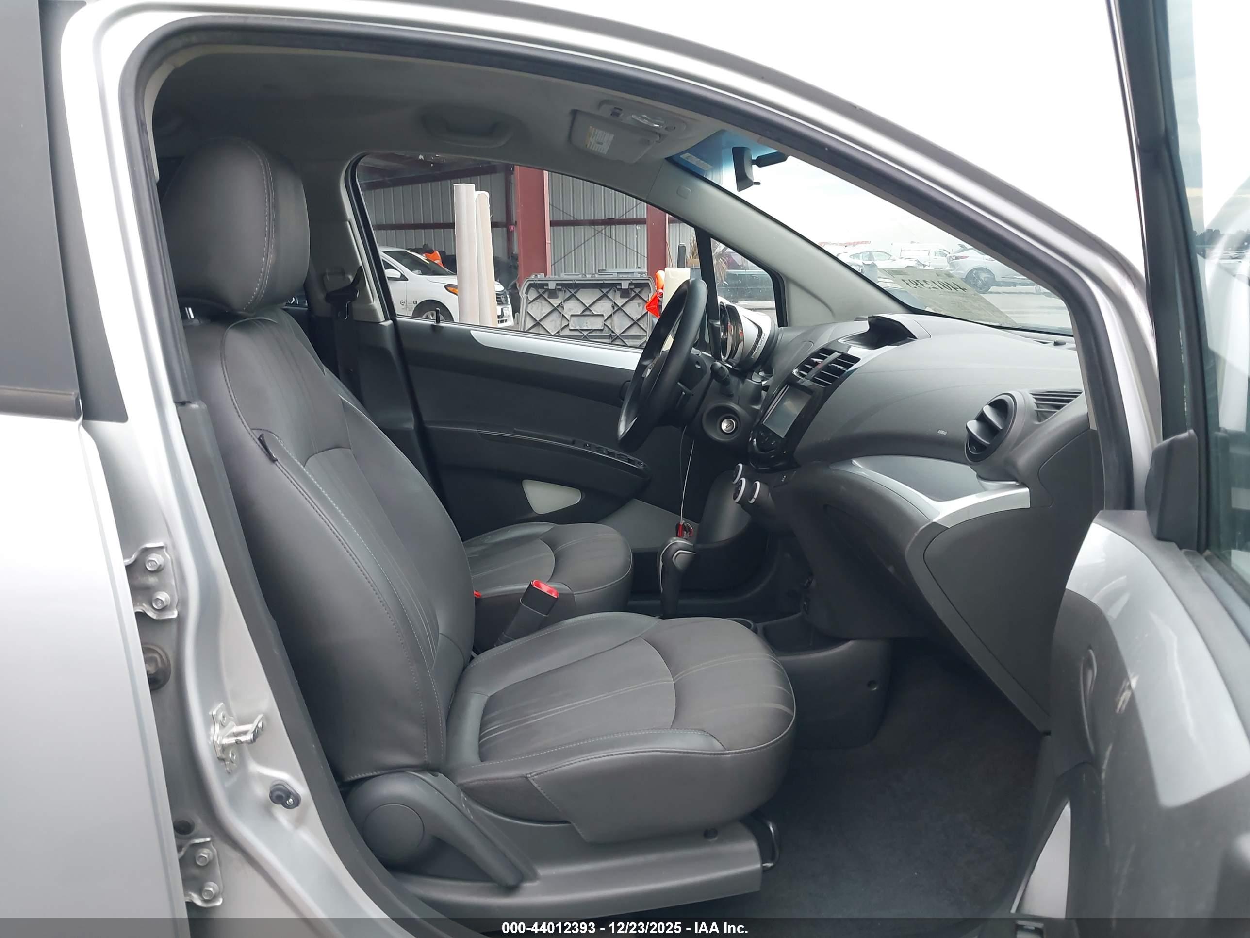 CHEVROLET SPARK image 5