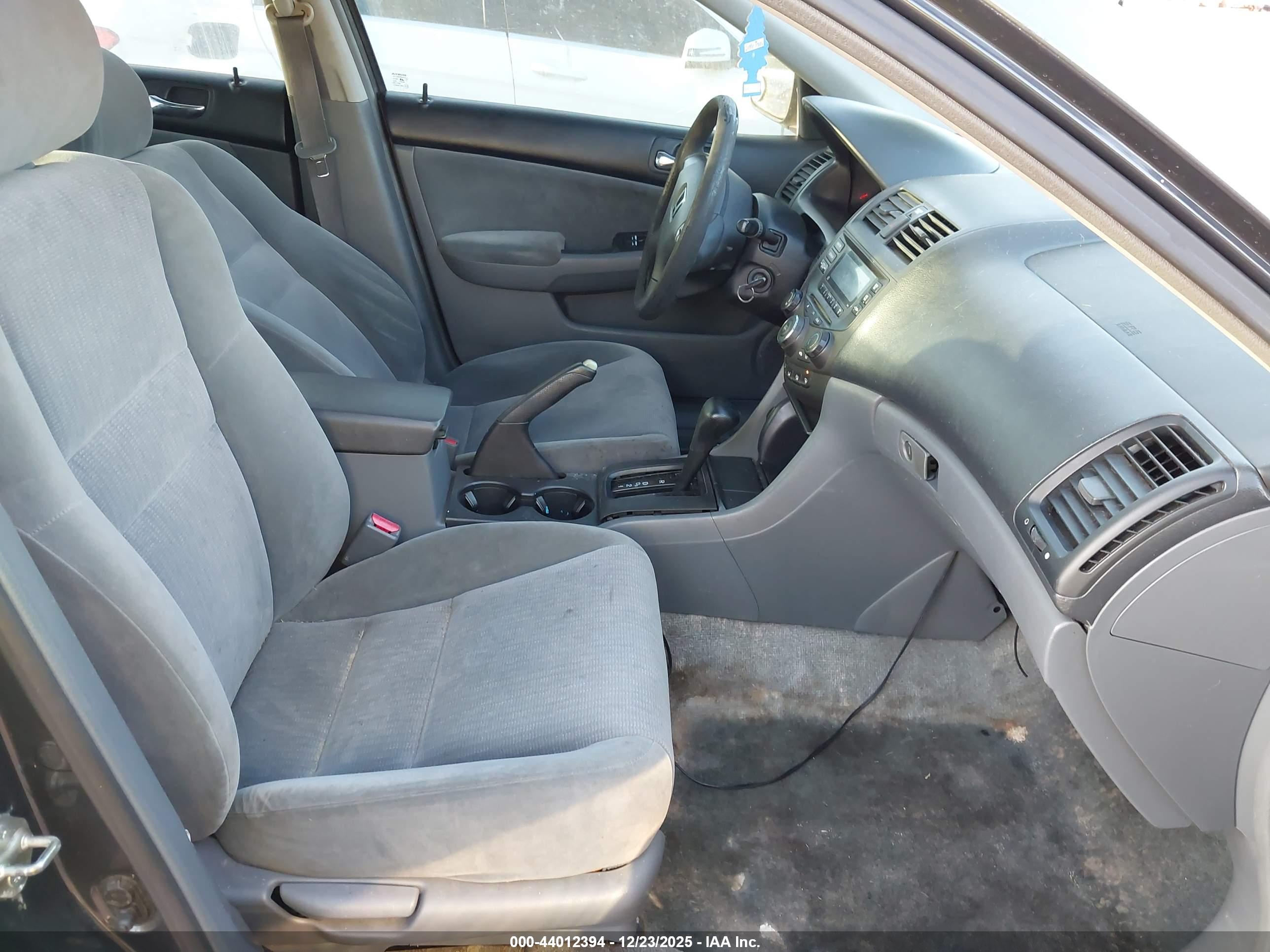 HONDA ACCORD image 5