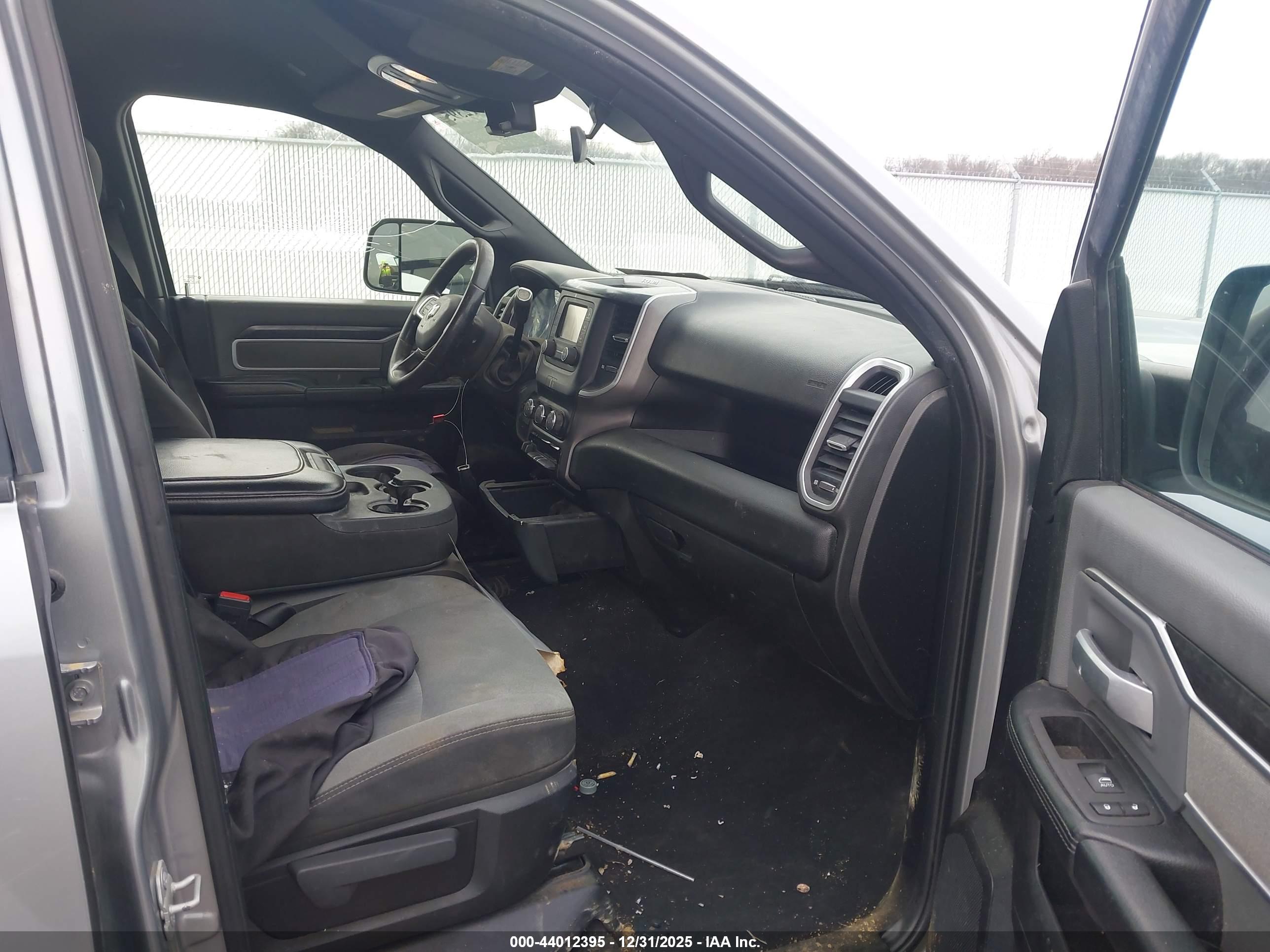 RAM 2500 image 5