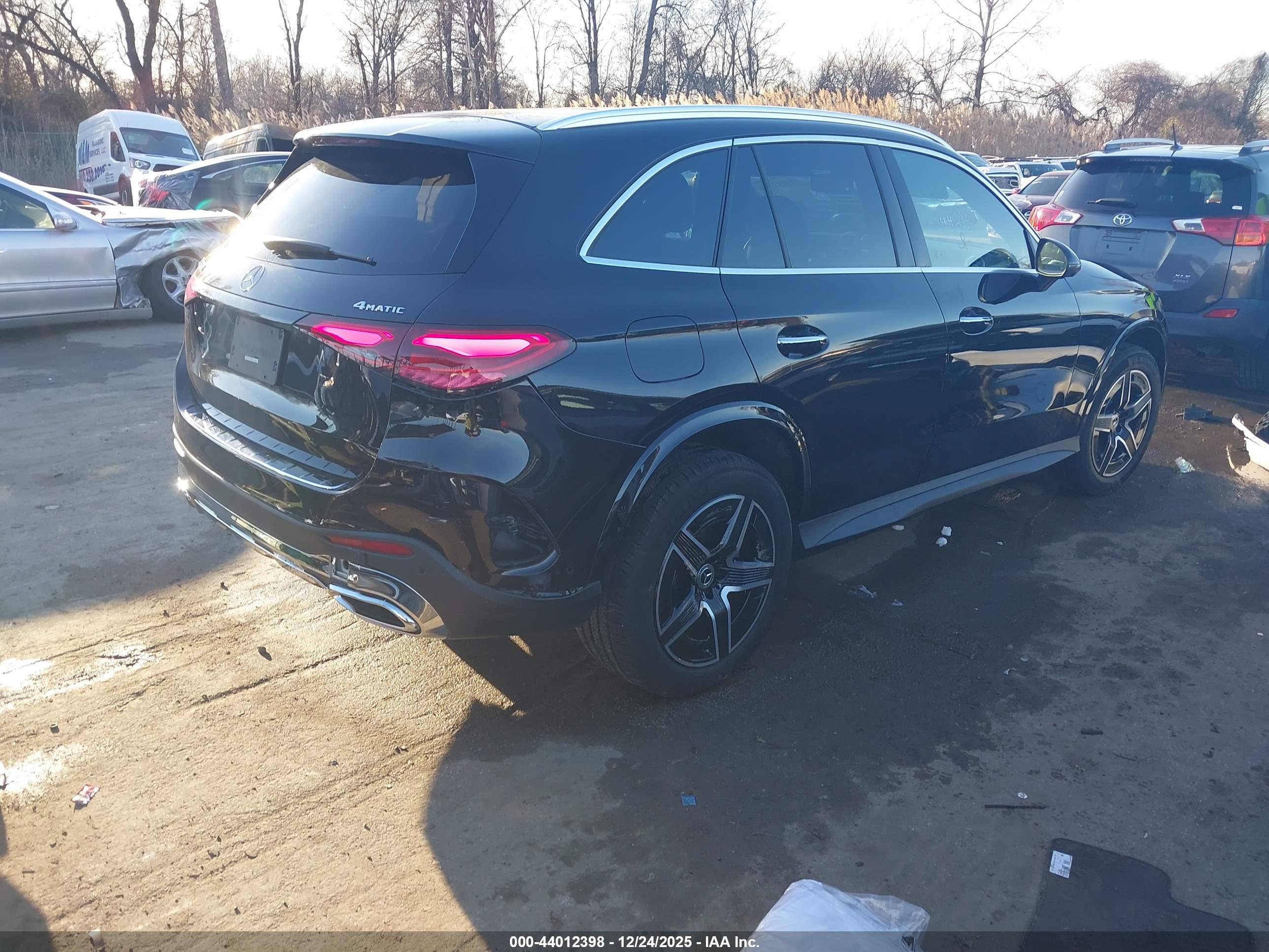 MERCEDES-BENZ GLC image 4