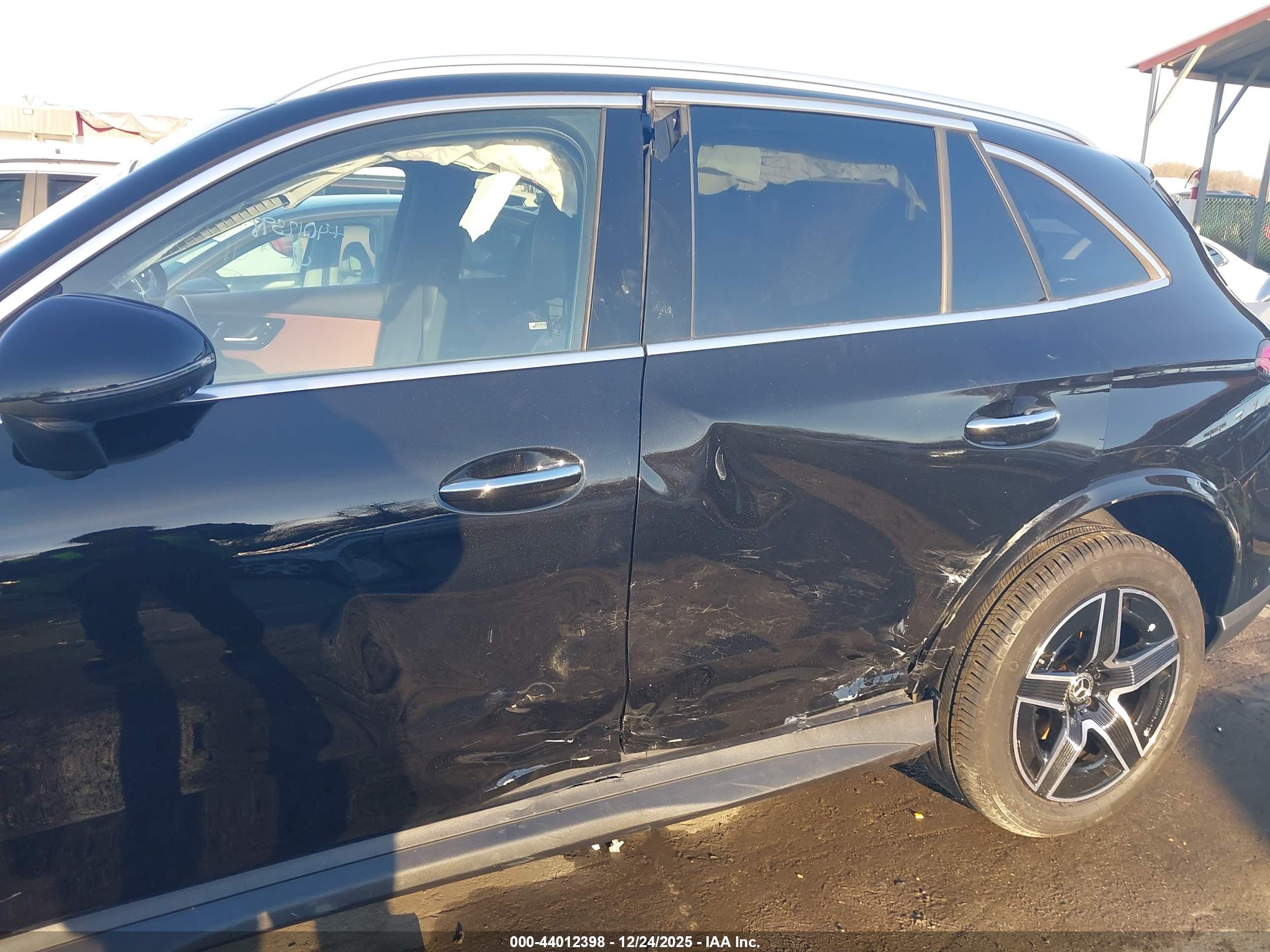 MERCEDES-BENZ GLC image 6