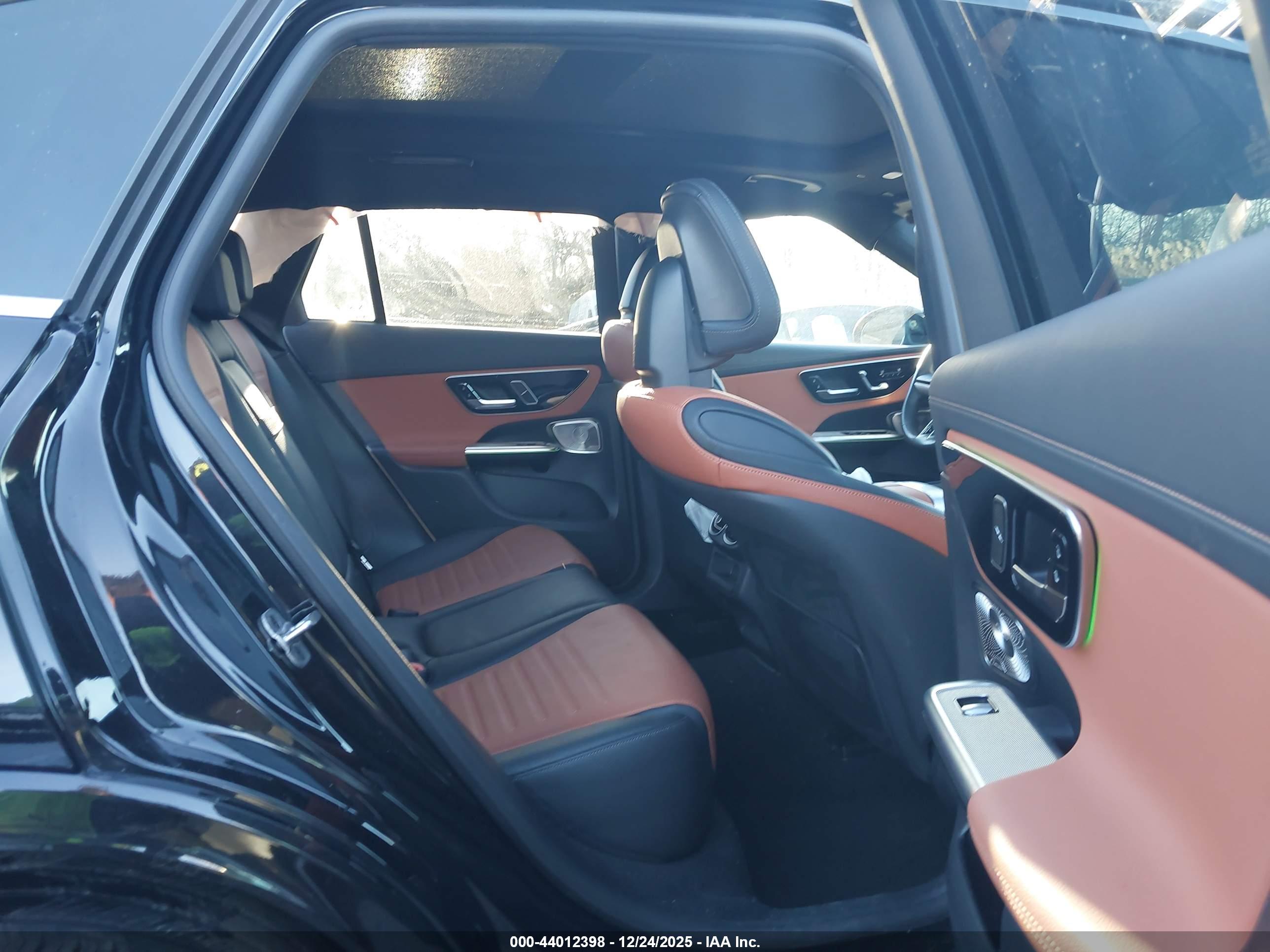 MERCEDES-BENZ GLC image 8