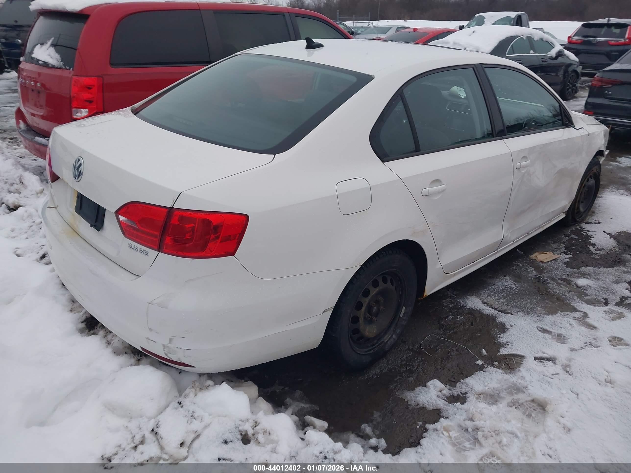 VOLKSWAGEN JETTA image 4