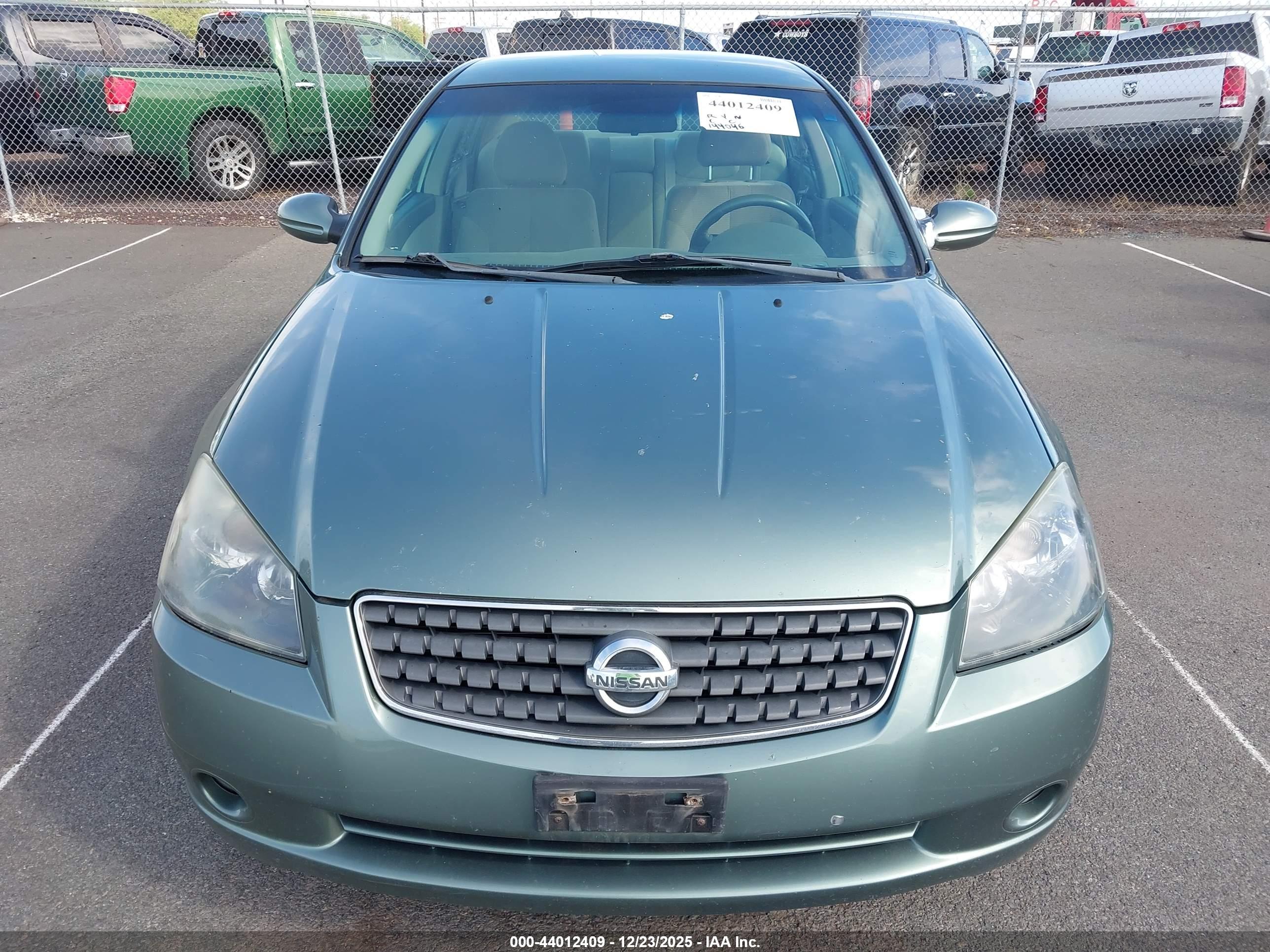 NISSAN ALTIMA image 6