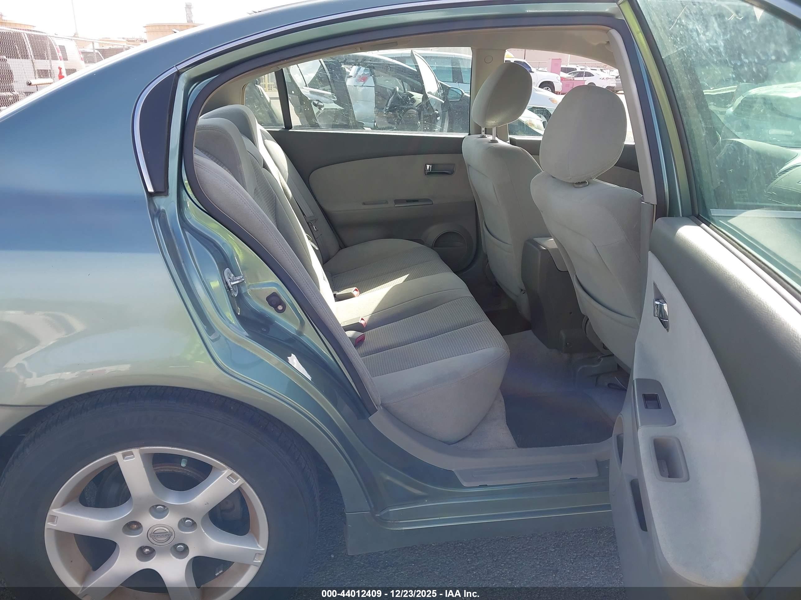 NISSAN ALTIMA image 8