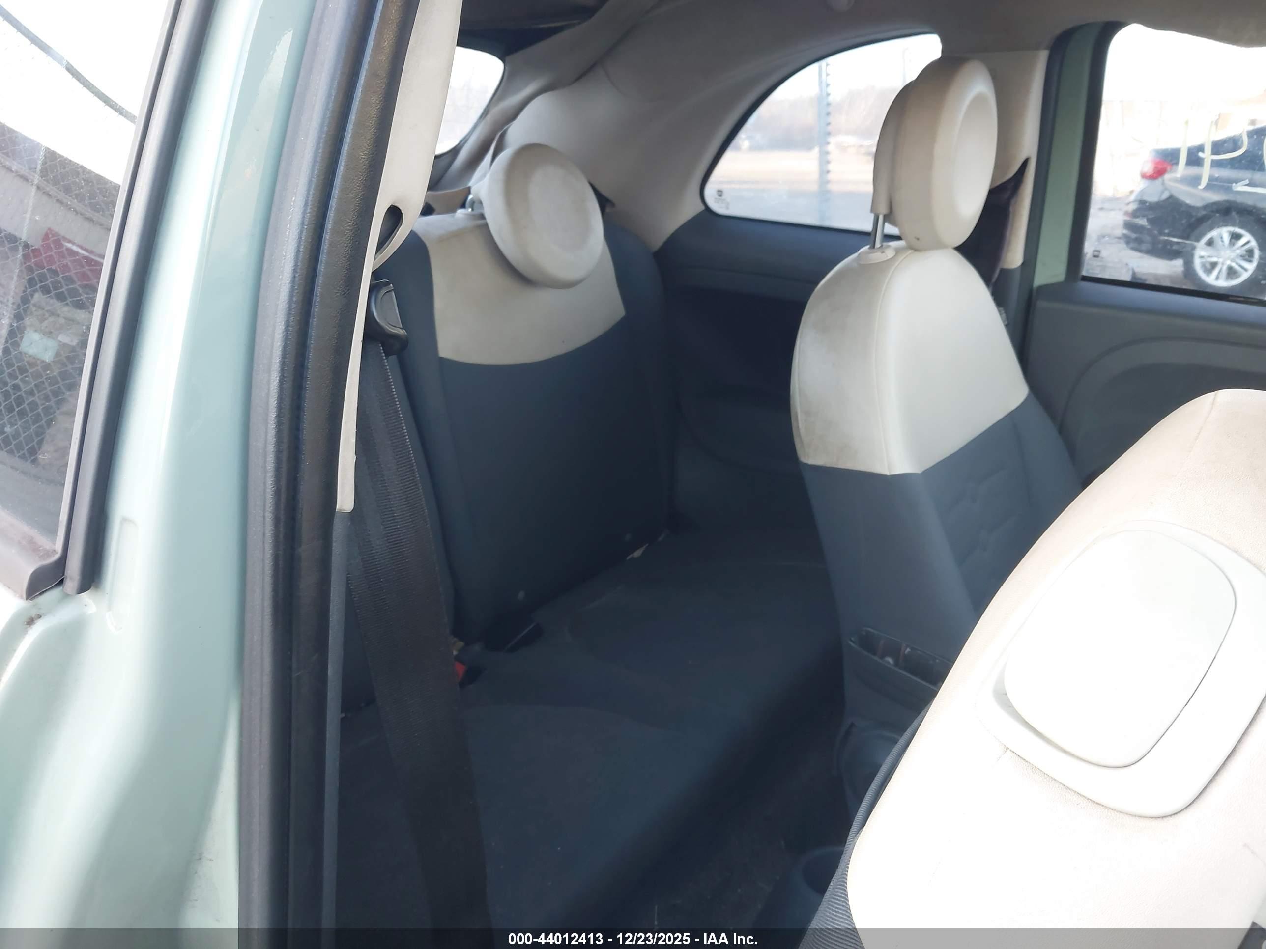 FIAT 500C image 8