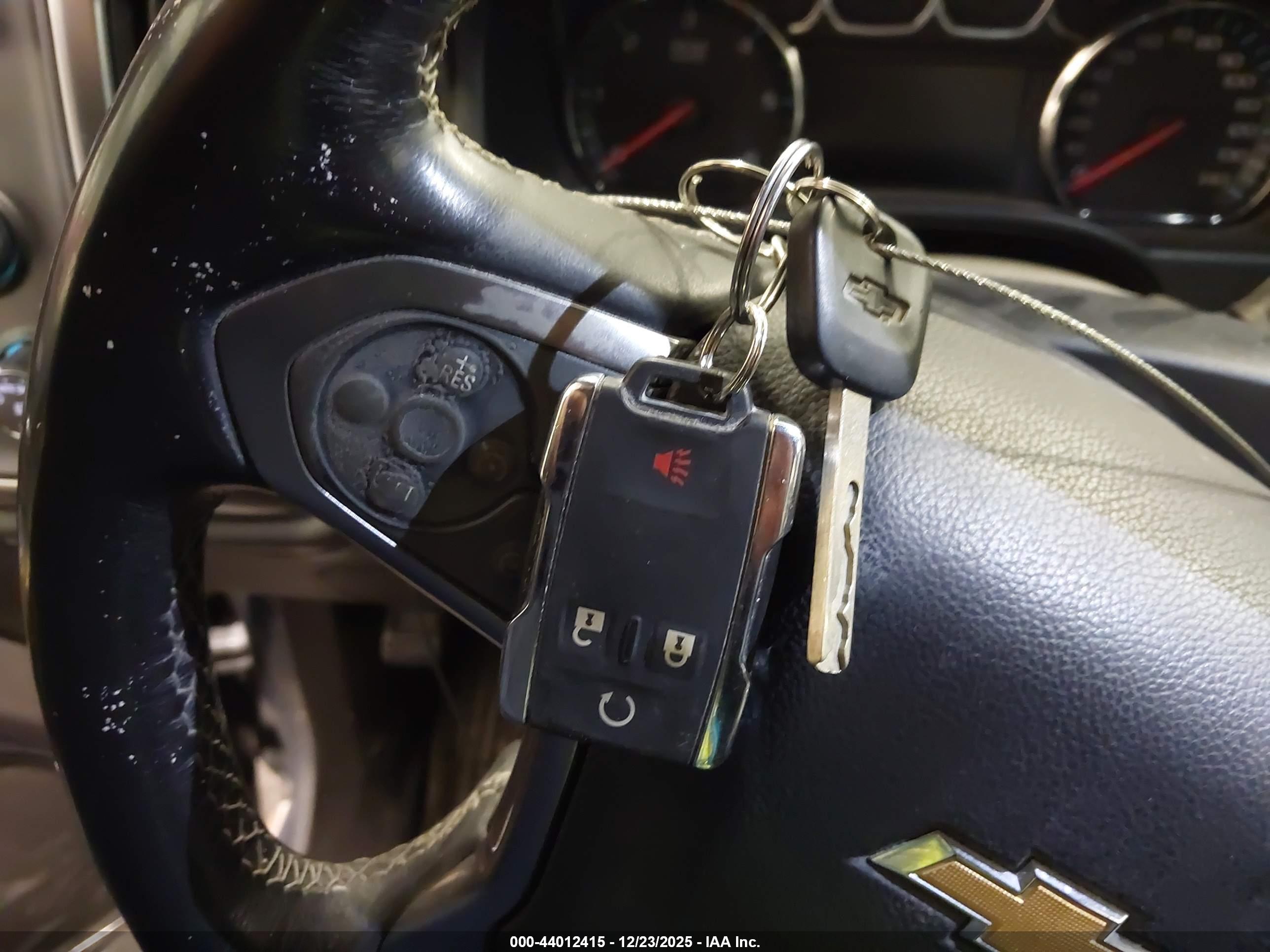 CHEVROLET SILVERADO image 11