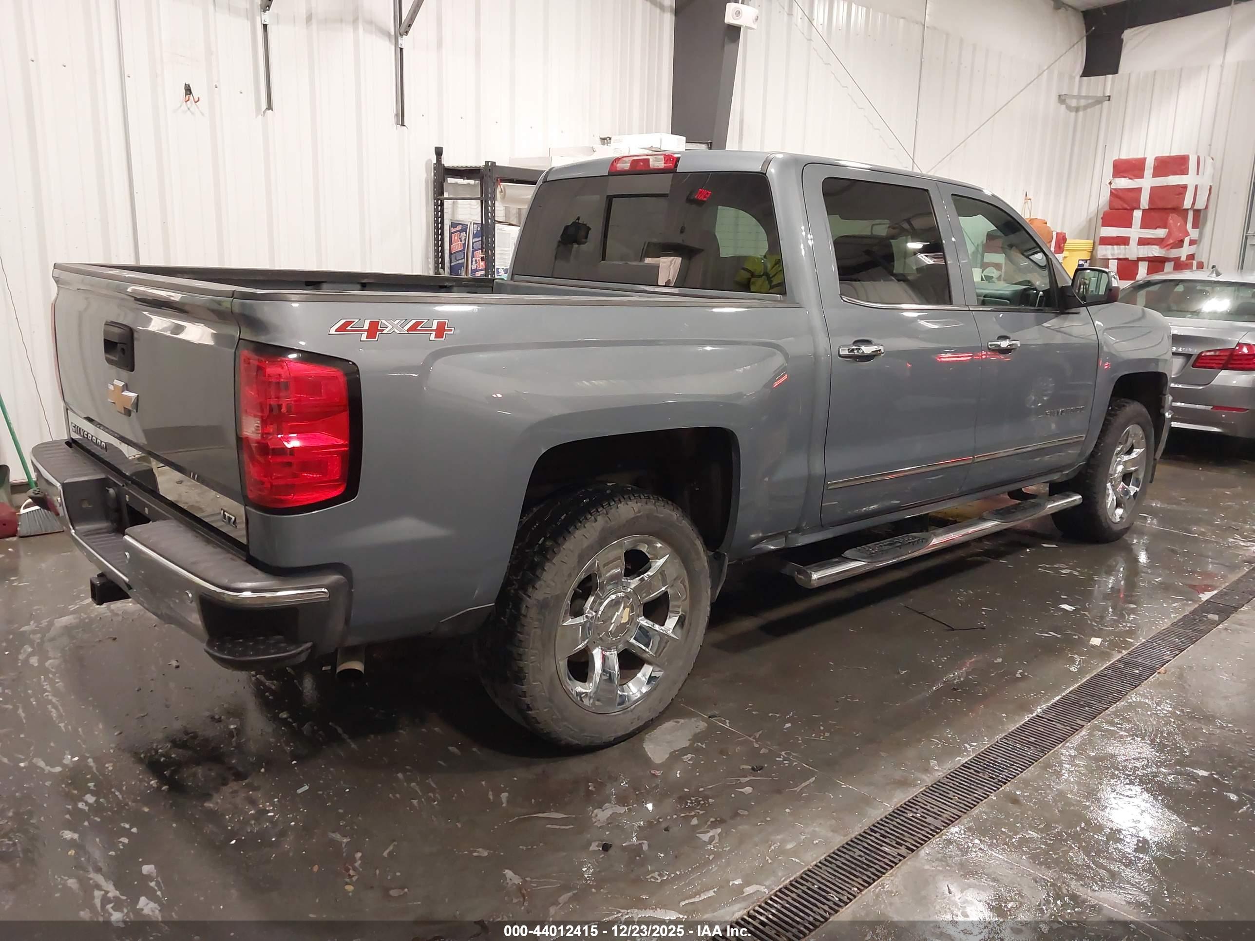 CHEVROLET SILVERADO image 4