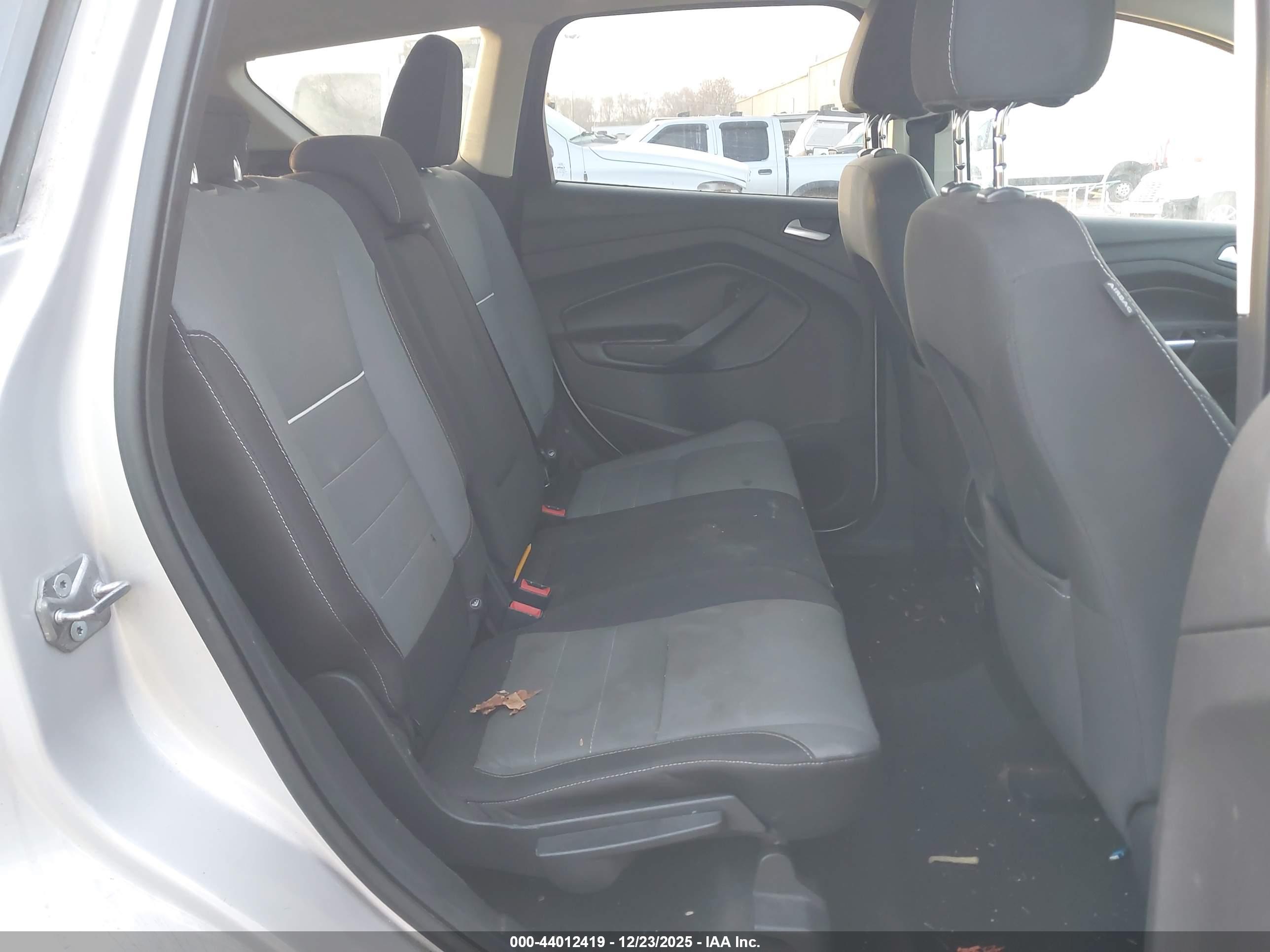 FORD ESCAPE image 8