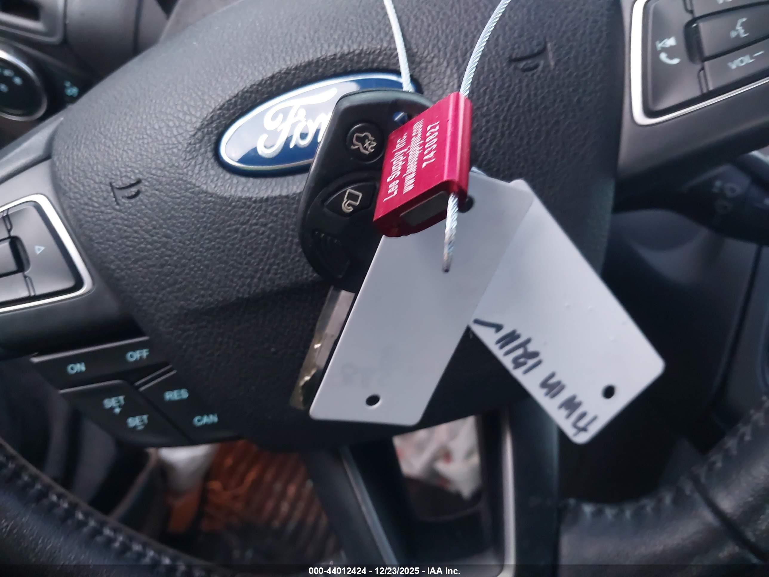 FORD FOCUS image 11