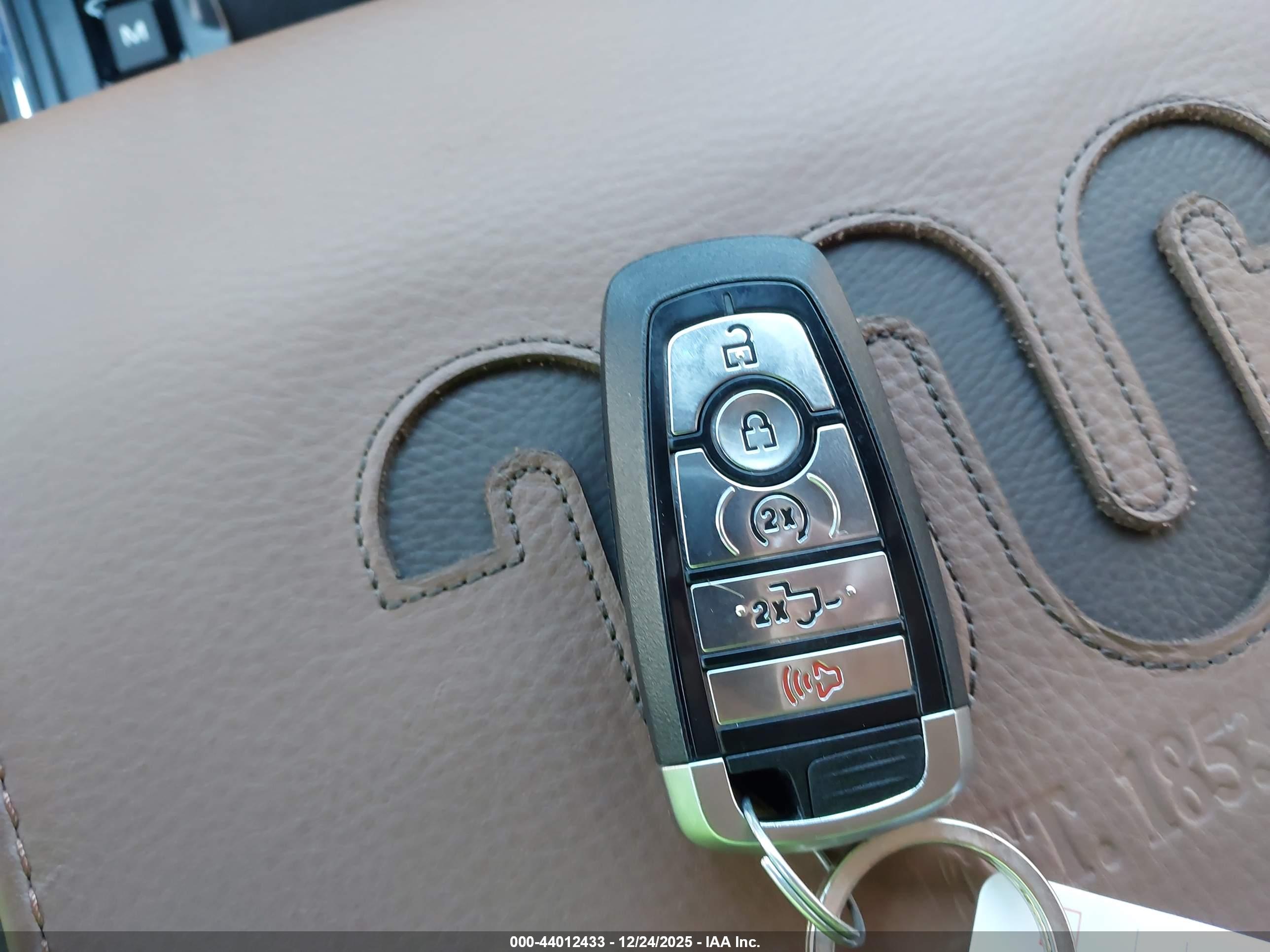 FORD F-150 image 11