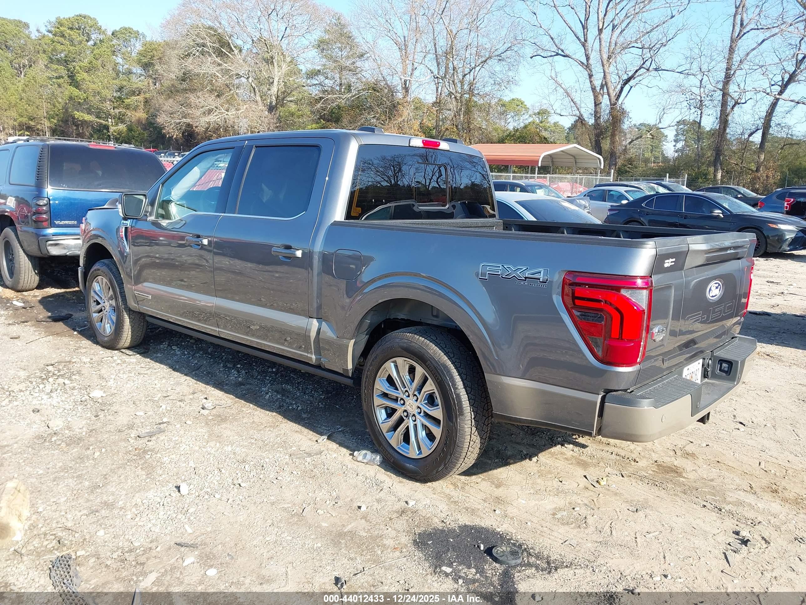 FORD F-150 image 3