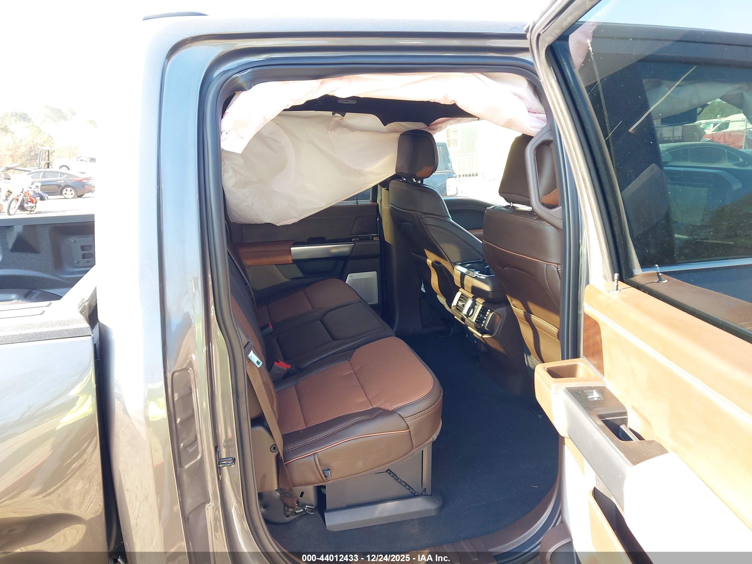FORD F-150 image 8