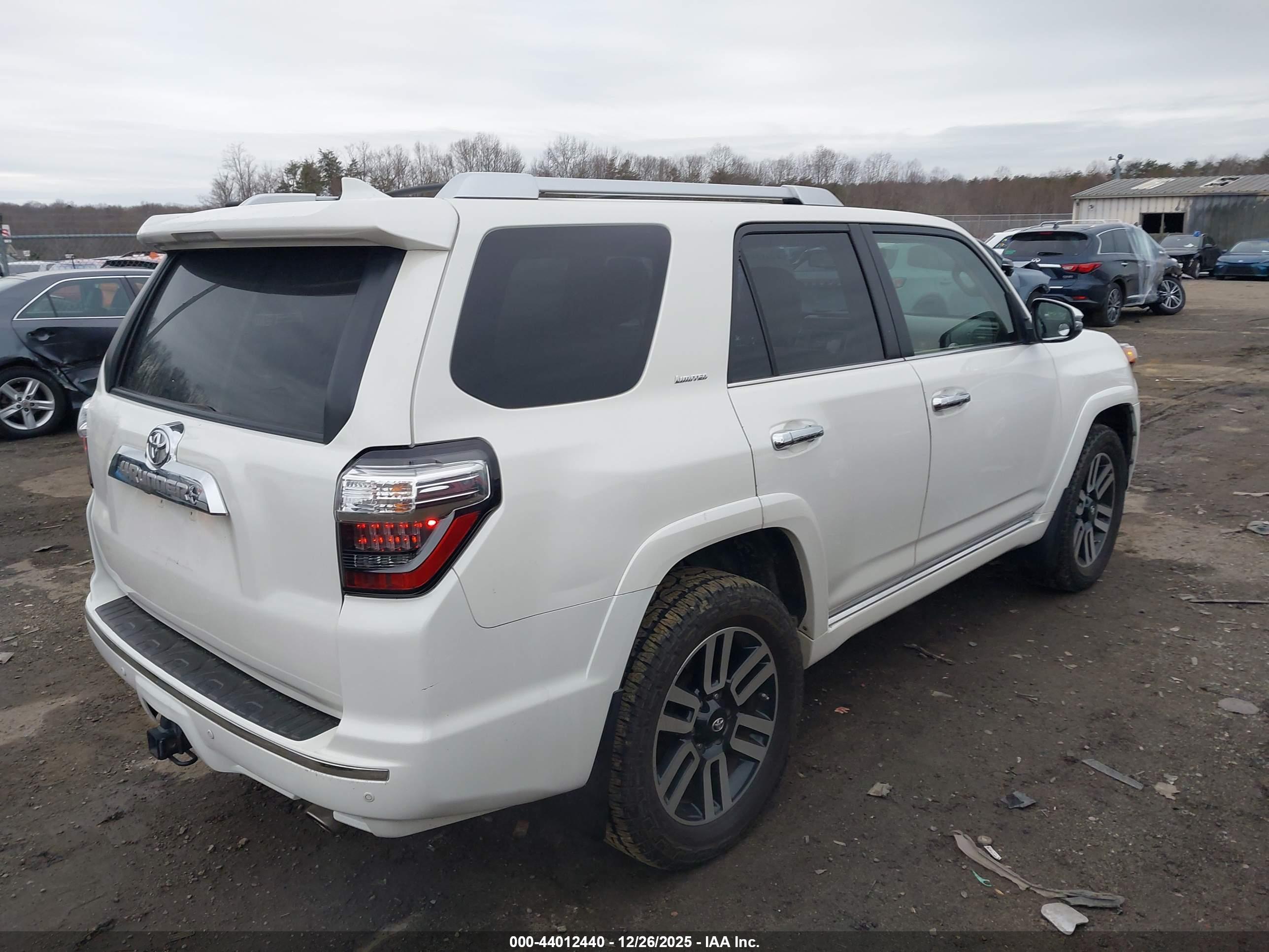 TOYOTA 4RUNNER image 4