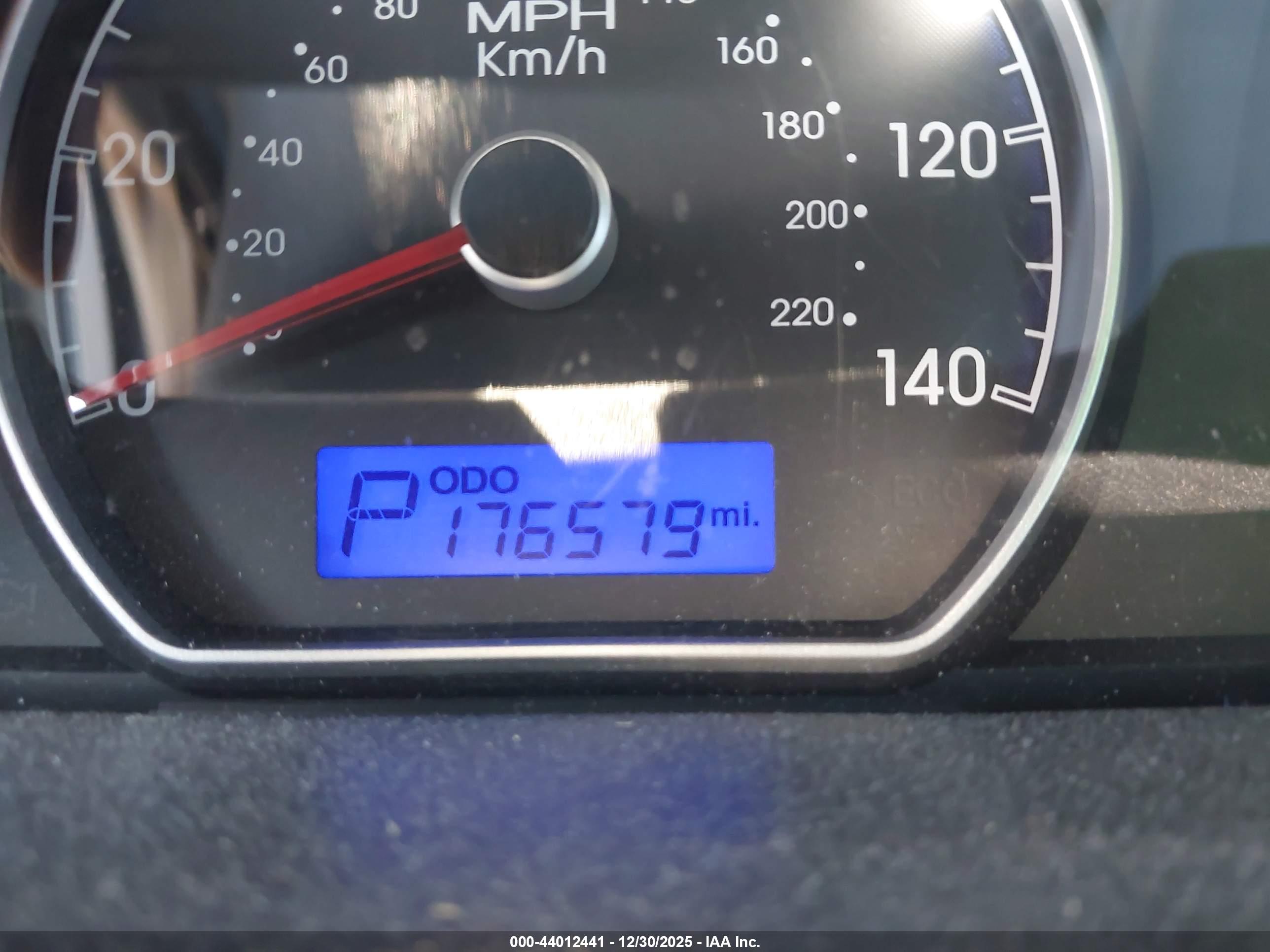 HYUNDAI ELANTRA image 7