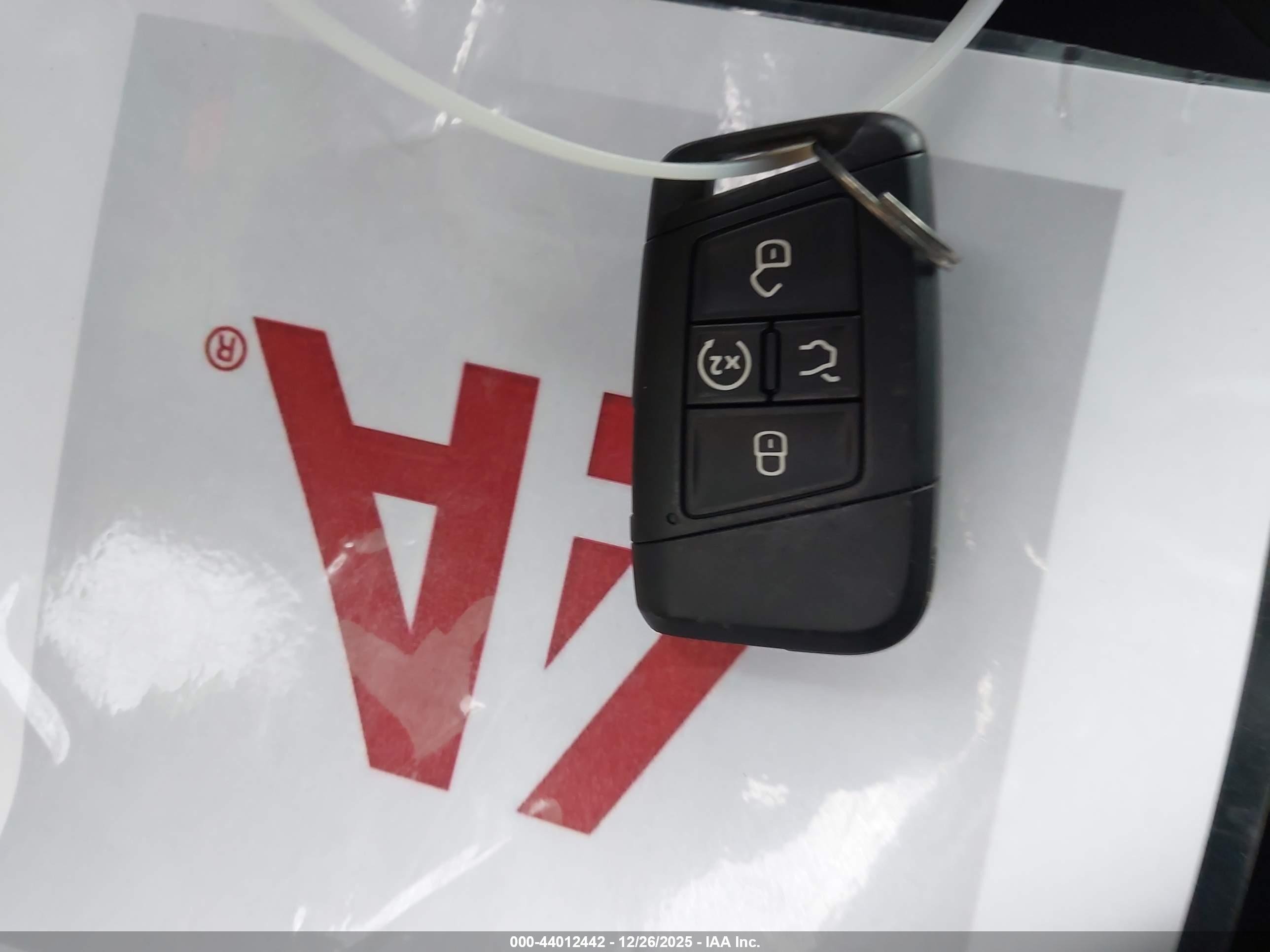 VOLKSWAGEN TIGUAN image 11