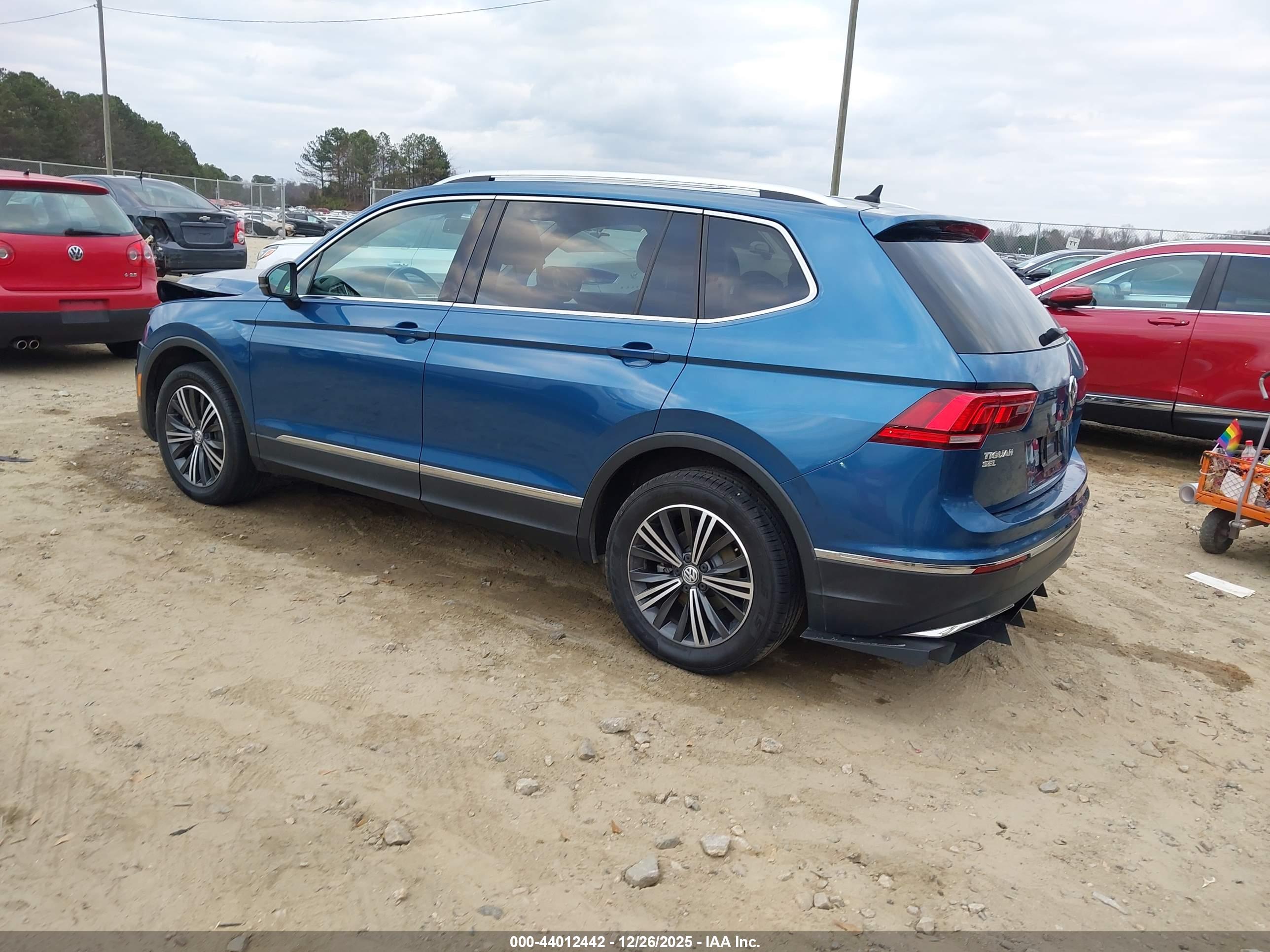 VOLKSWAGEN TIGUAN image 3