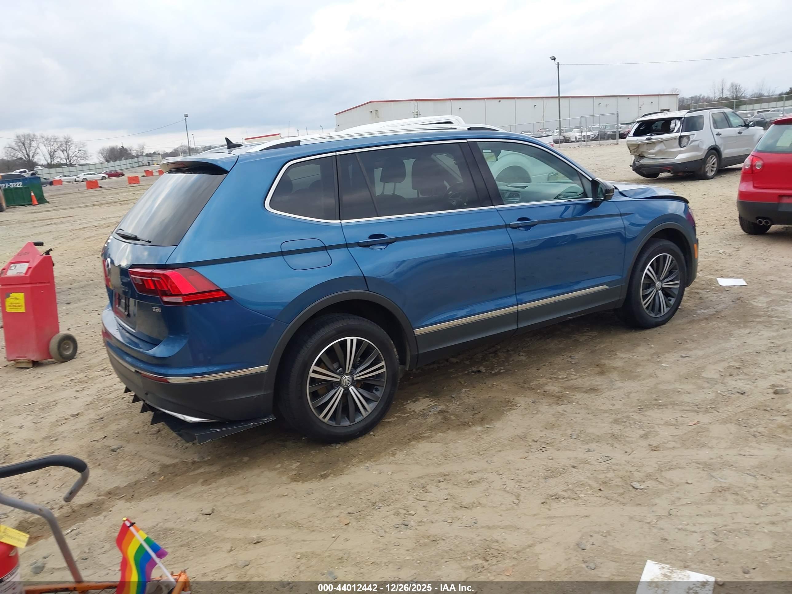 VOLKSWAGEN TIGUAN image 4