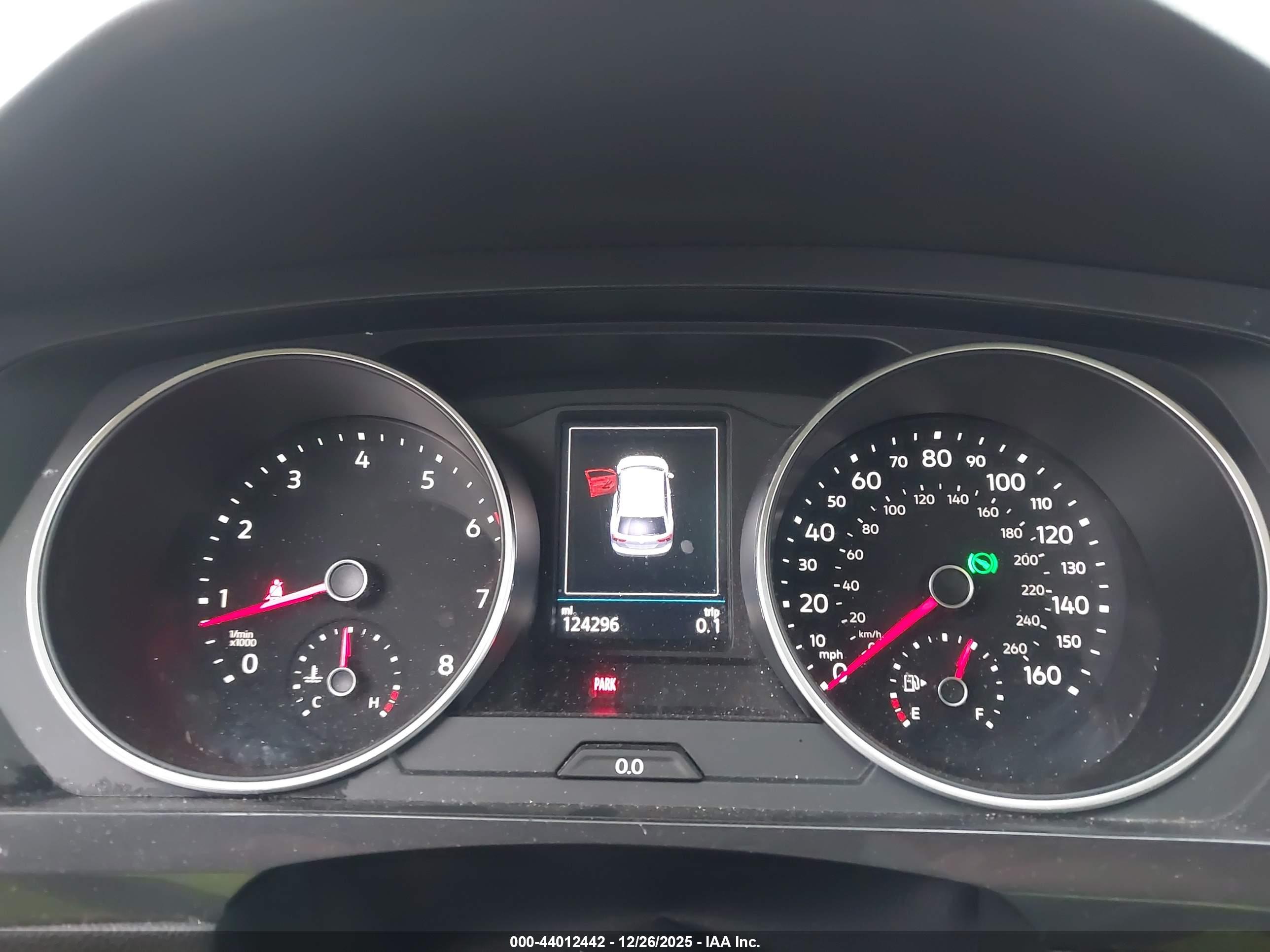 VOLKSWAGEN TIGUAN image 7