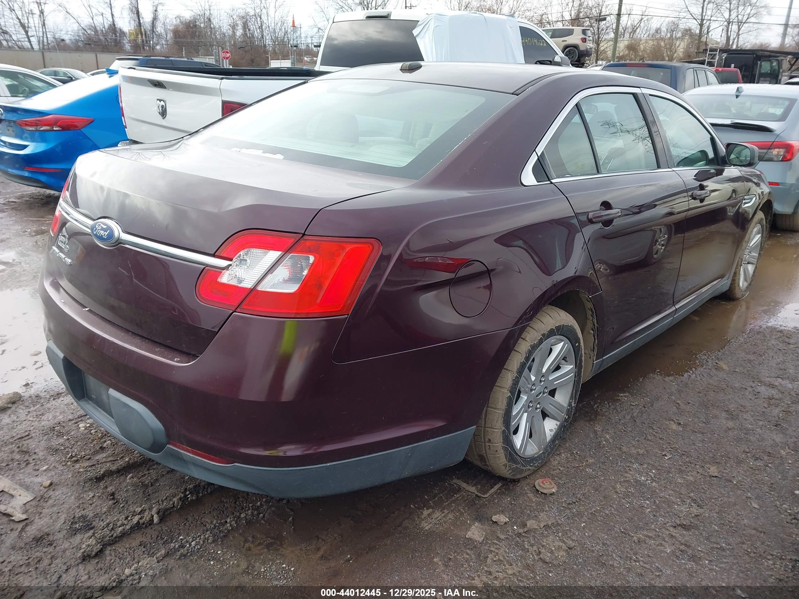 FORD TAURUS image 4