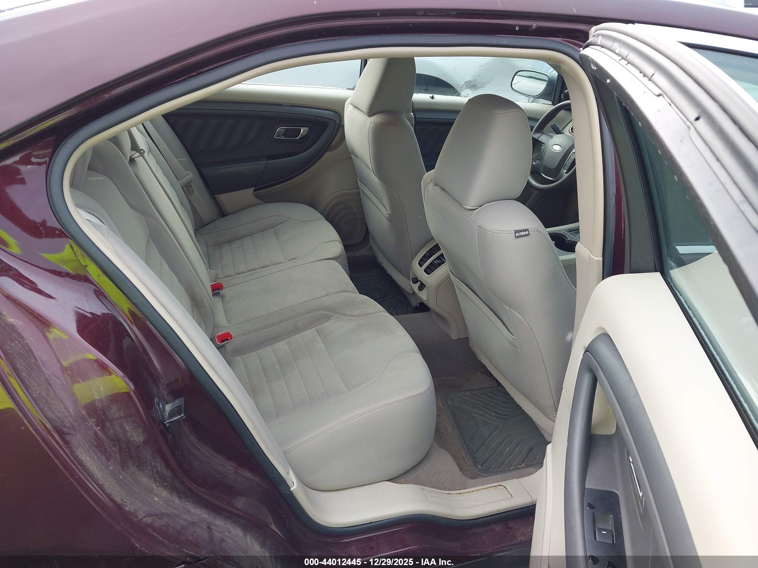 FORD TAURUS image 8