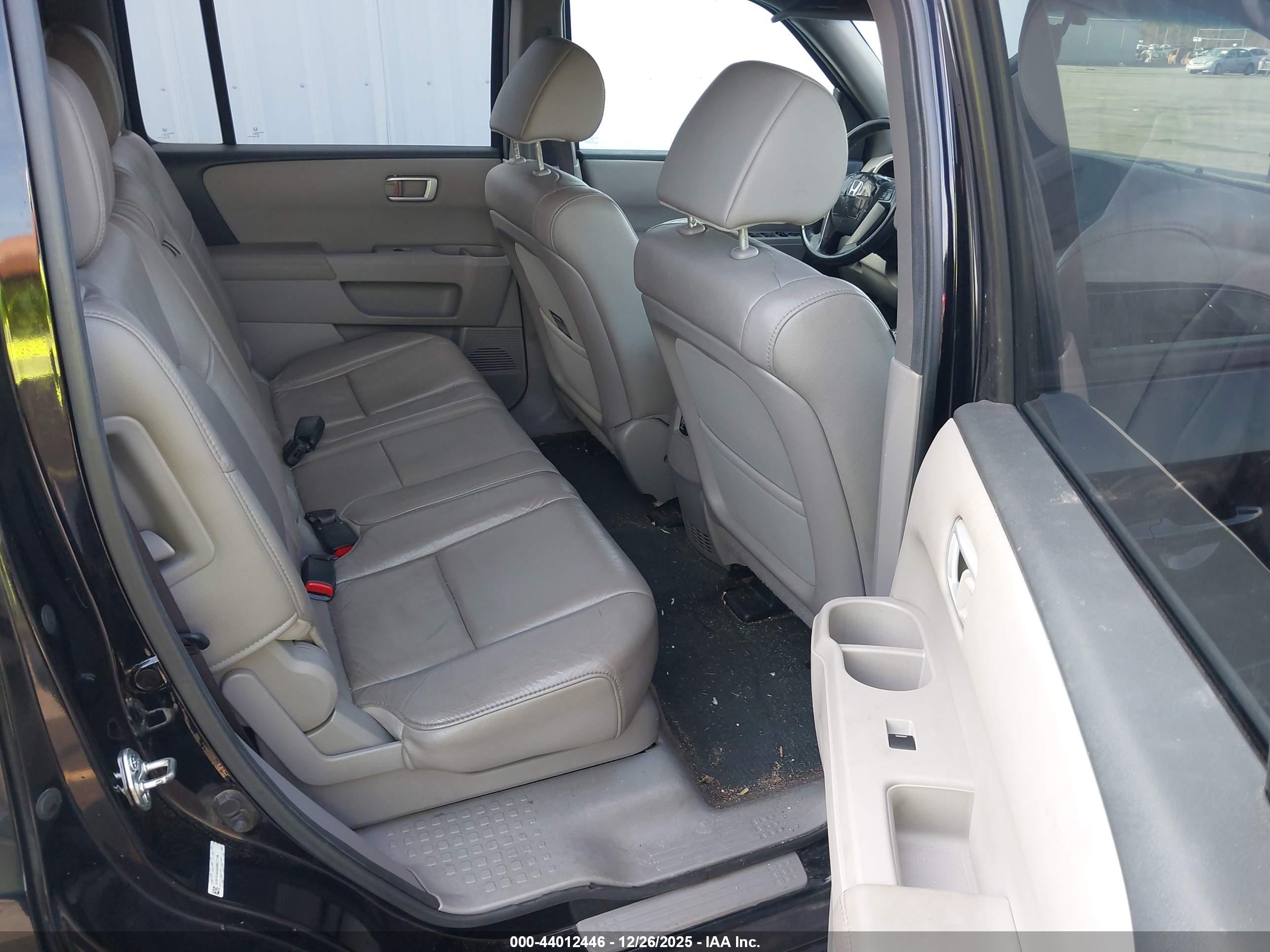 HONDA PILOT image 8