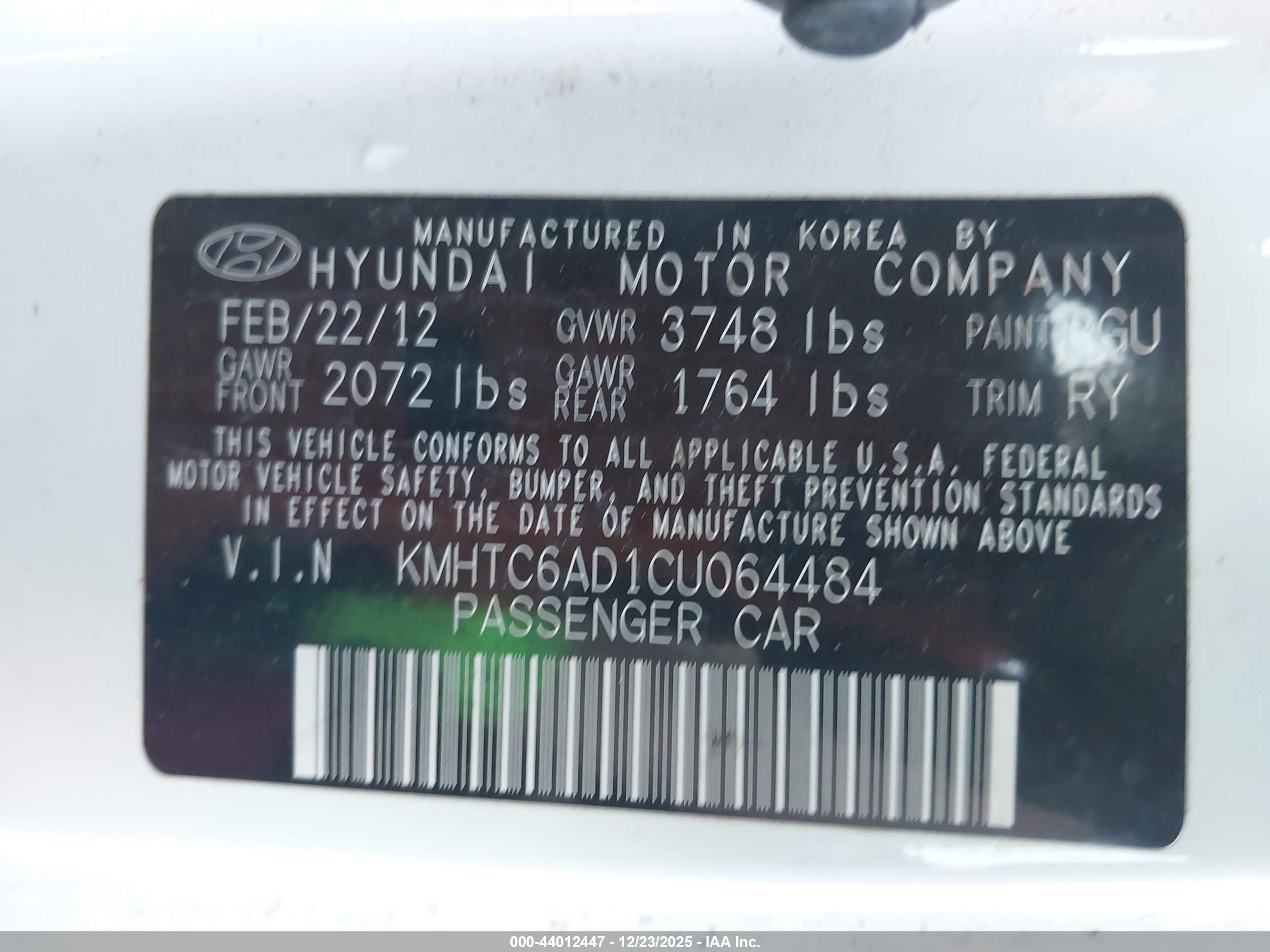 HYUNDAI VELOSTER image 9
