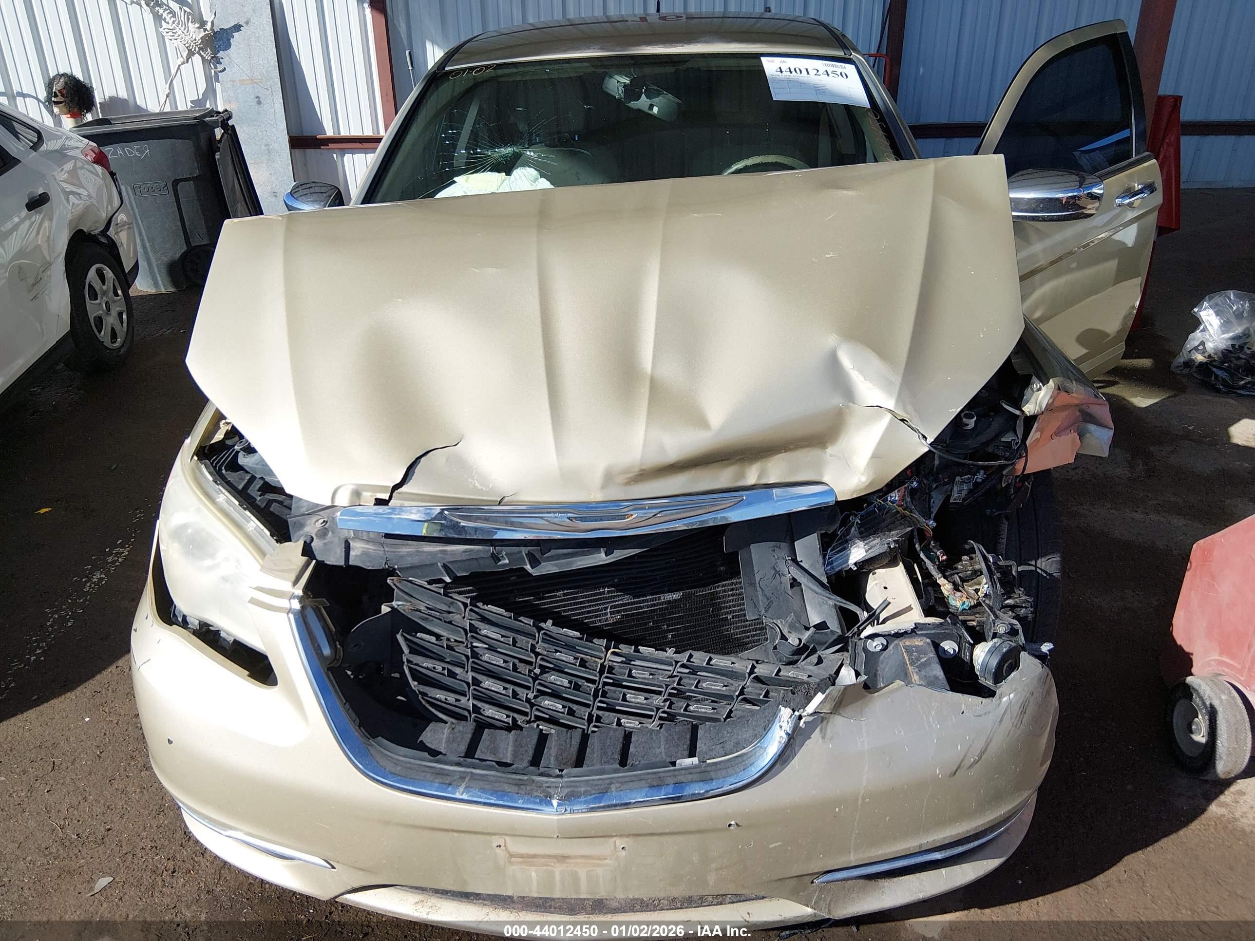 CHRYSLER 200 image 10