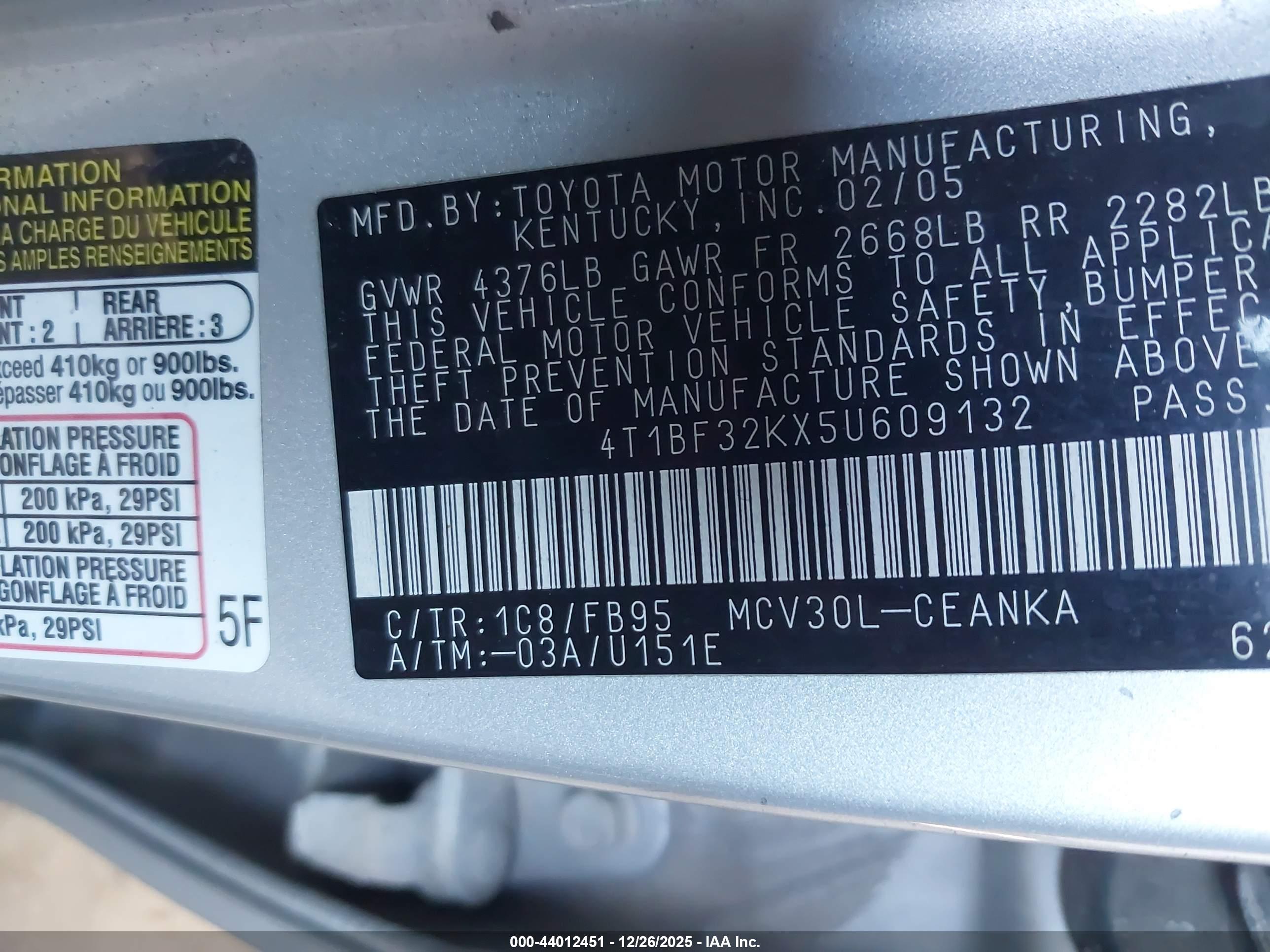 TOYOTA CAMRY image 9