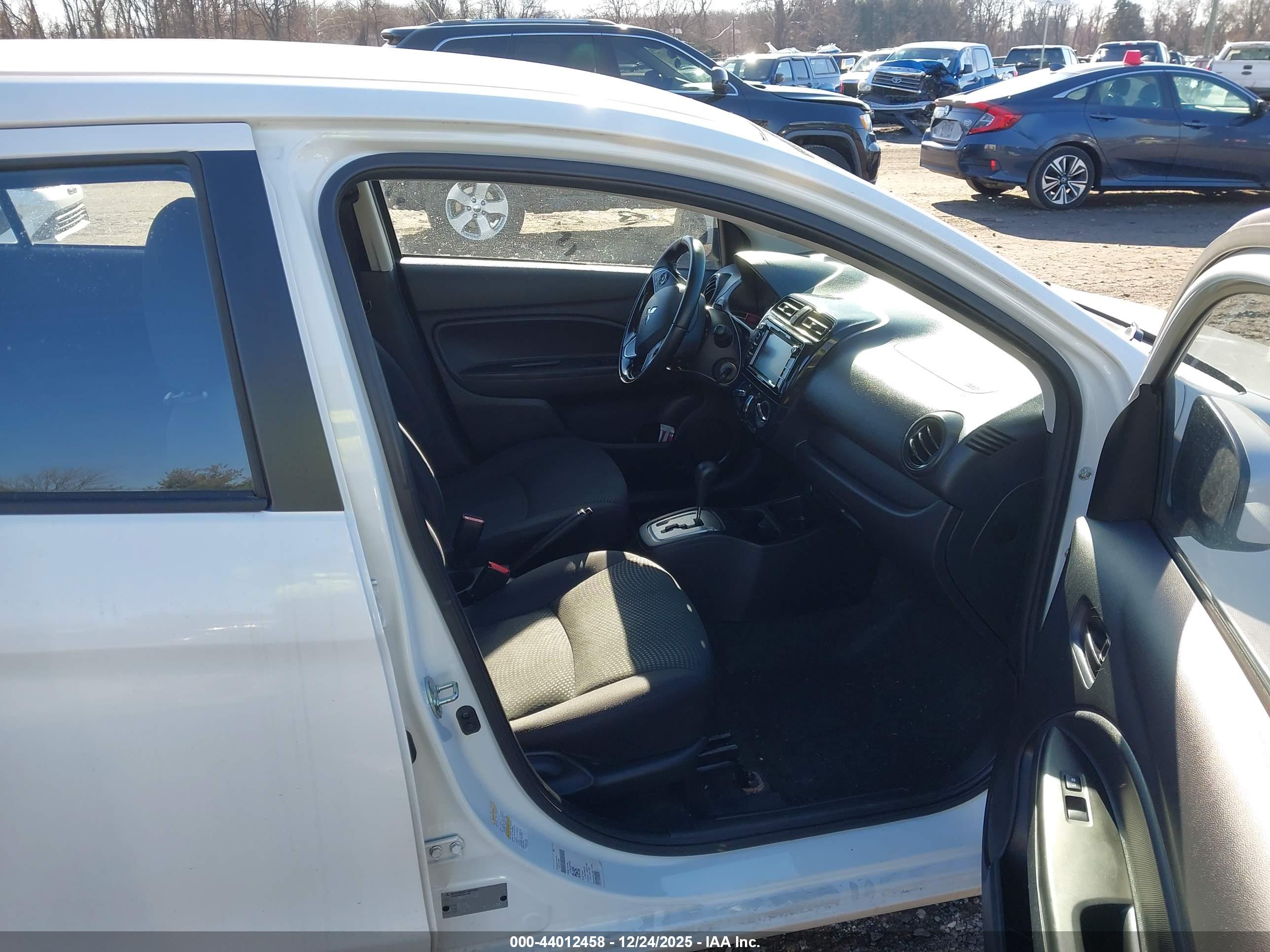 MITSUBISHI MIRAGE image 5