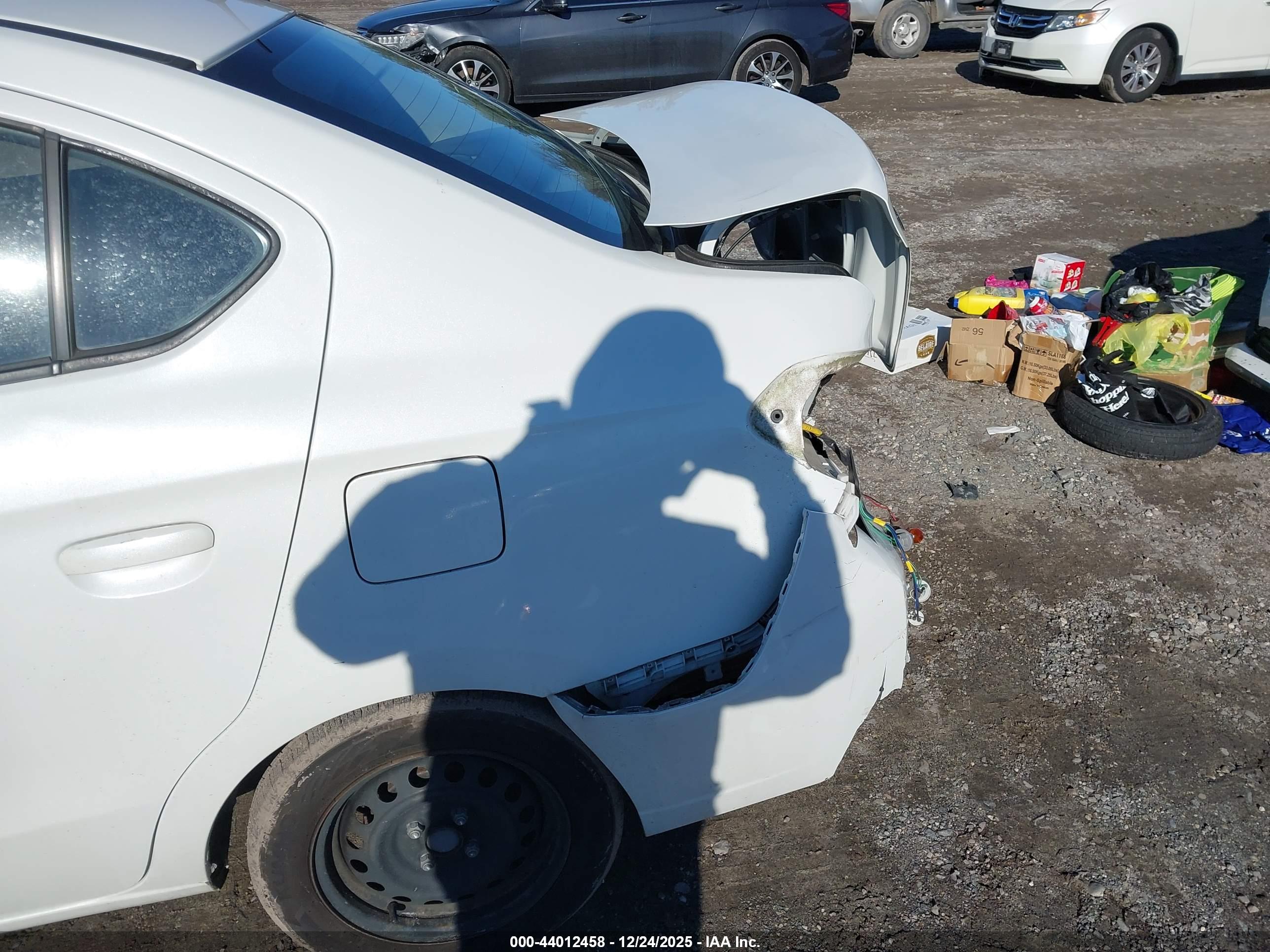 MITSUBISHI MIRAGE image 6
