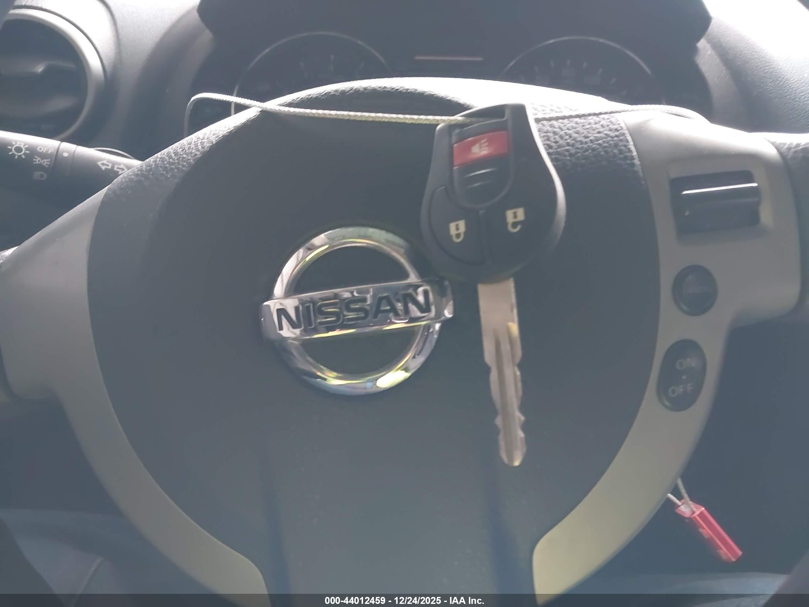 NISSAN ROGUE image 11
