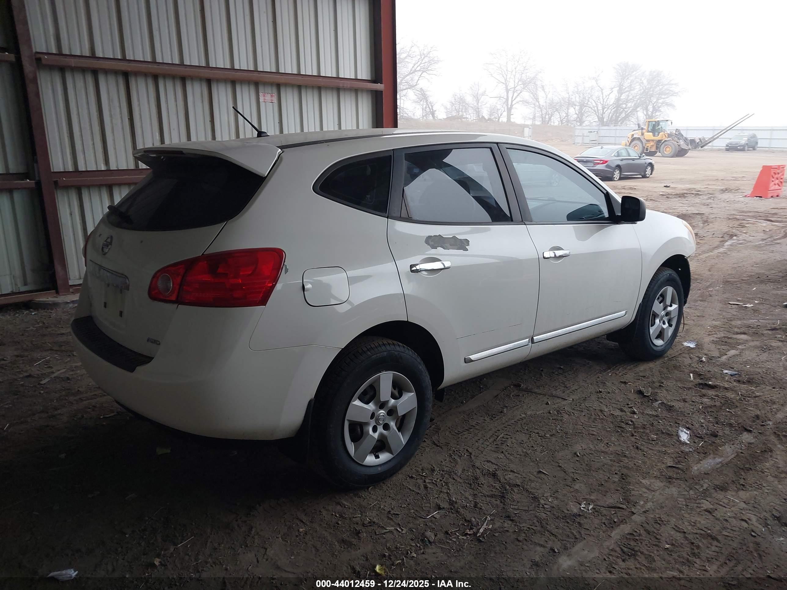 NISSAN ROGUE image 4