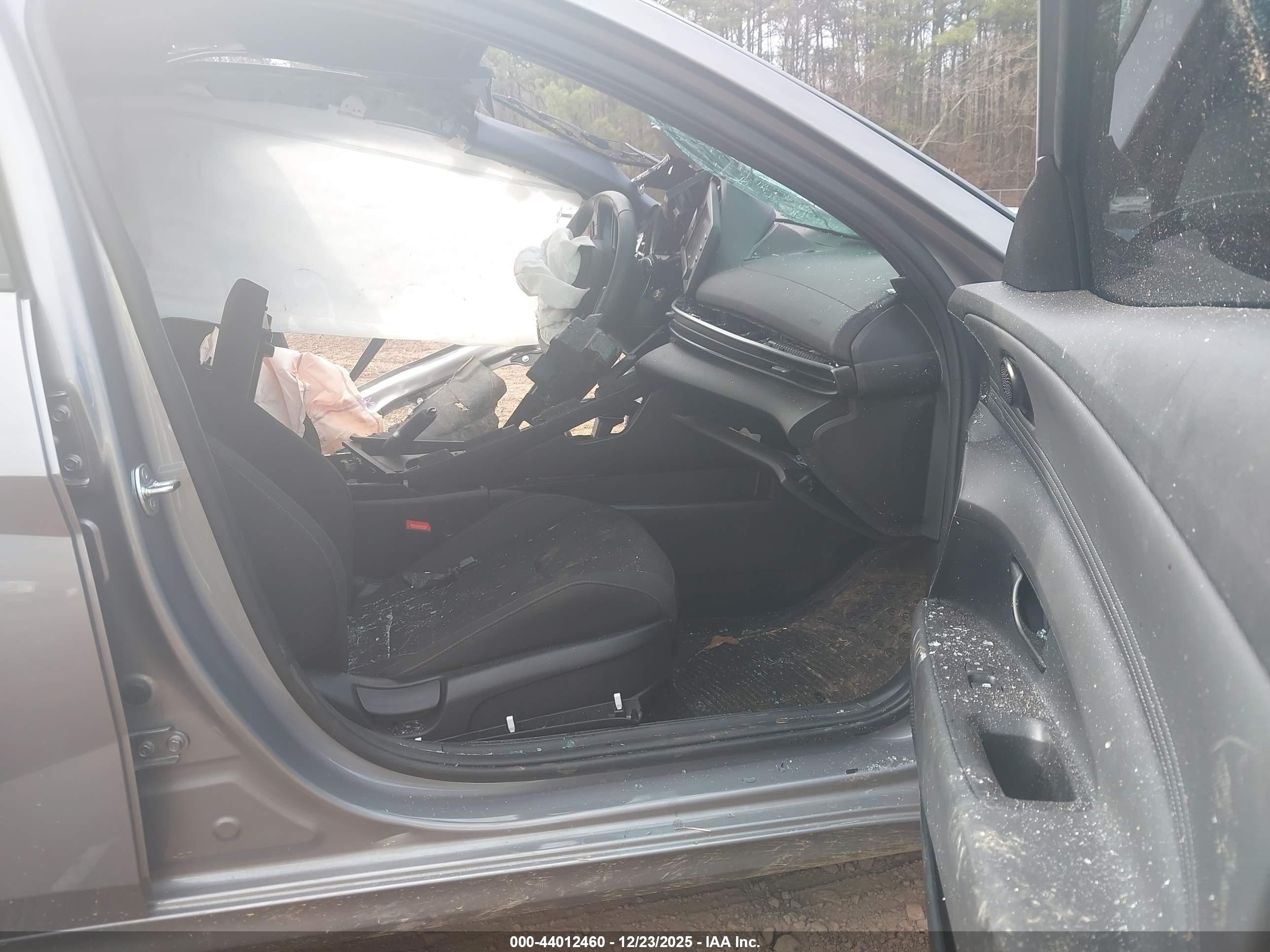 HYUNDAI ELANTRA image 5