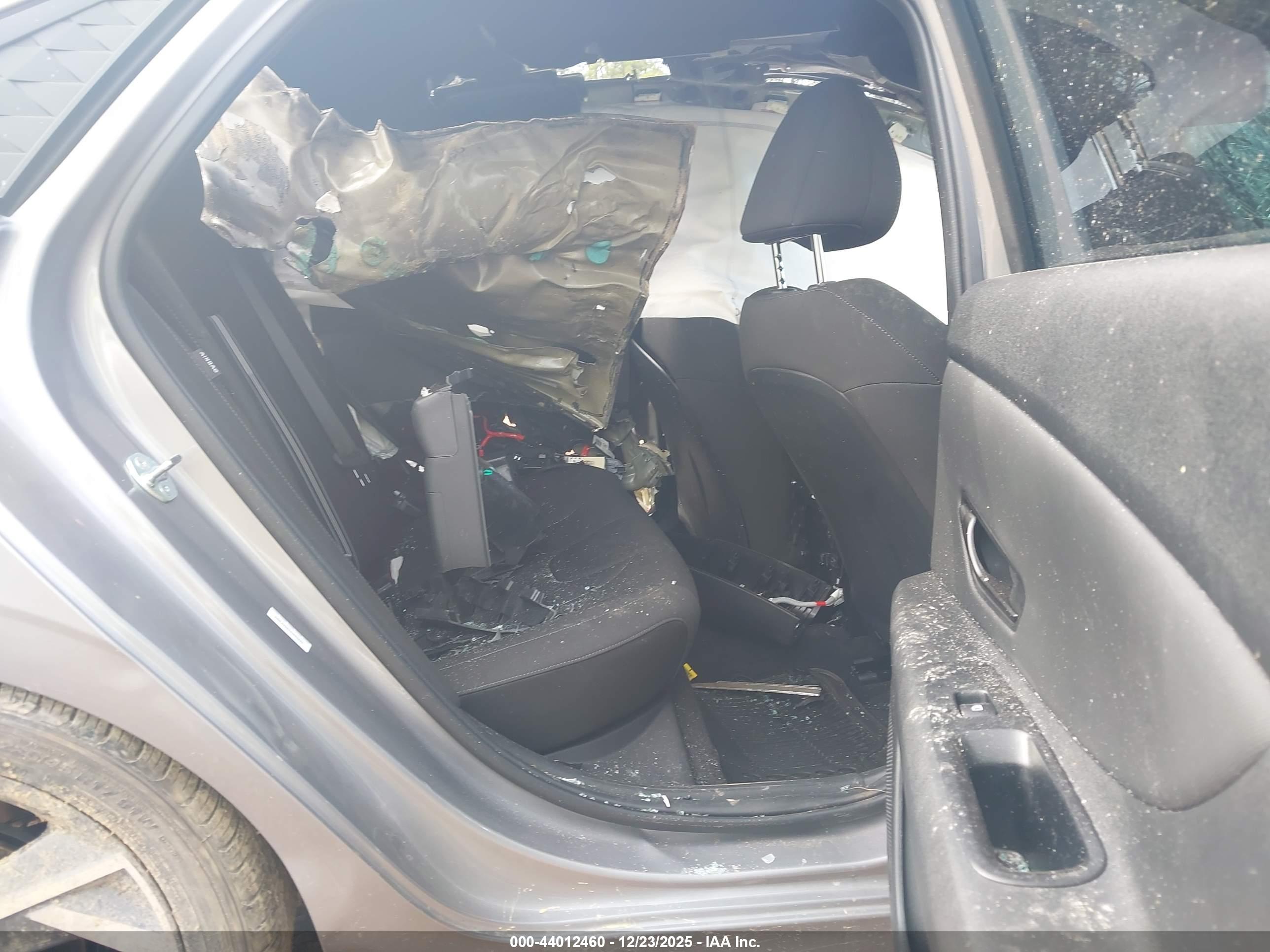 HYUNDAI ELANTRA image 8