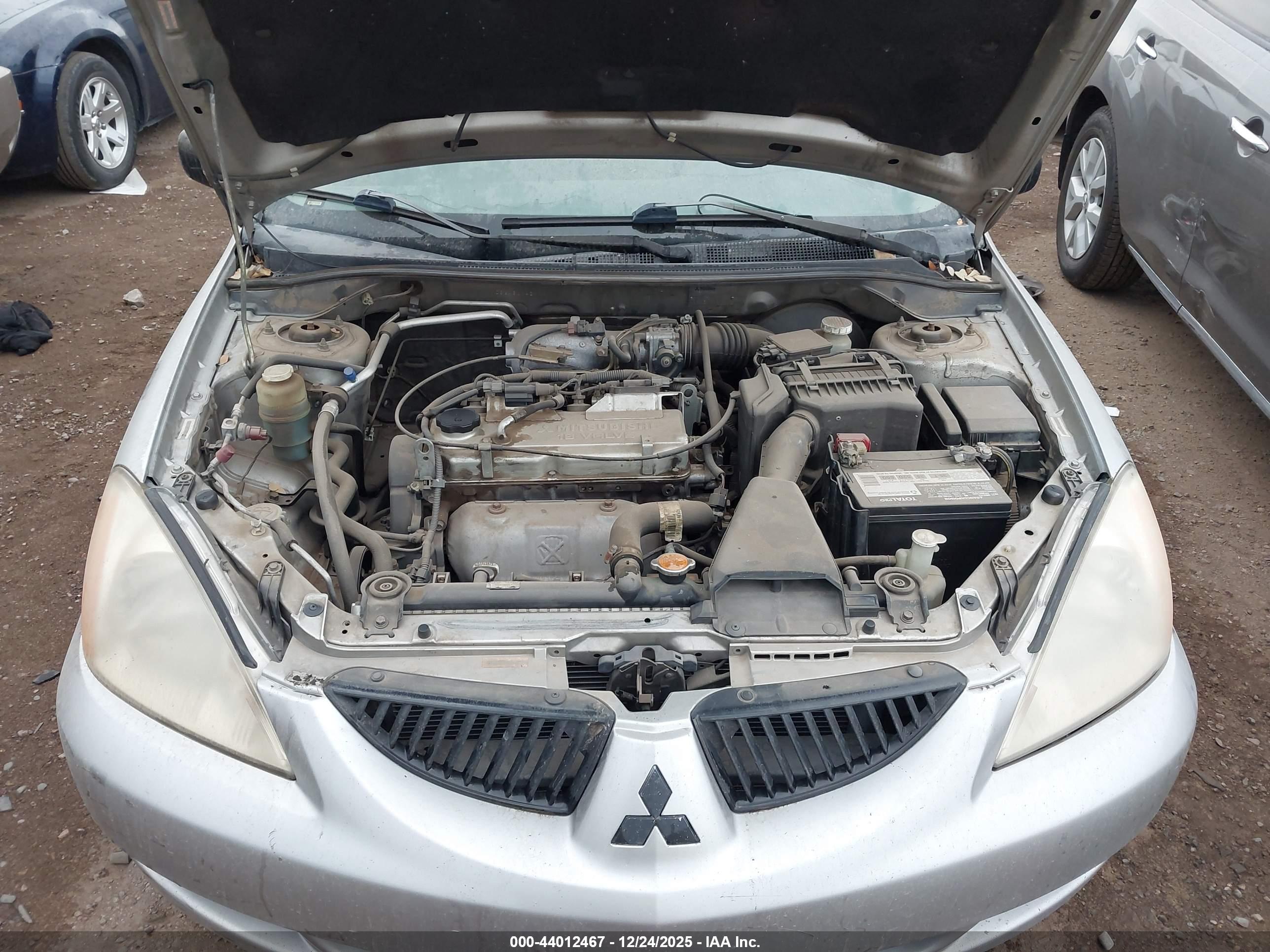 MITSUBISHI LANCER image 10