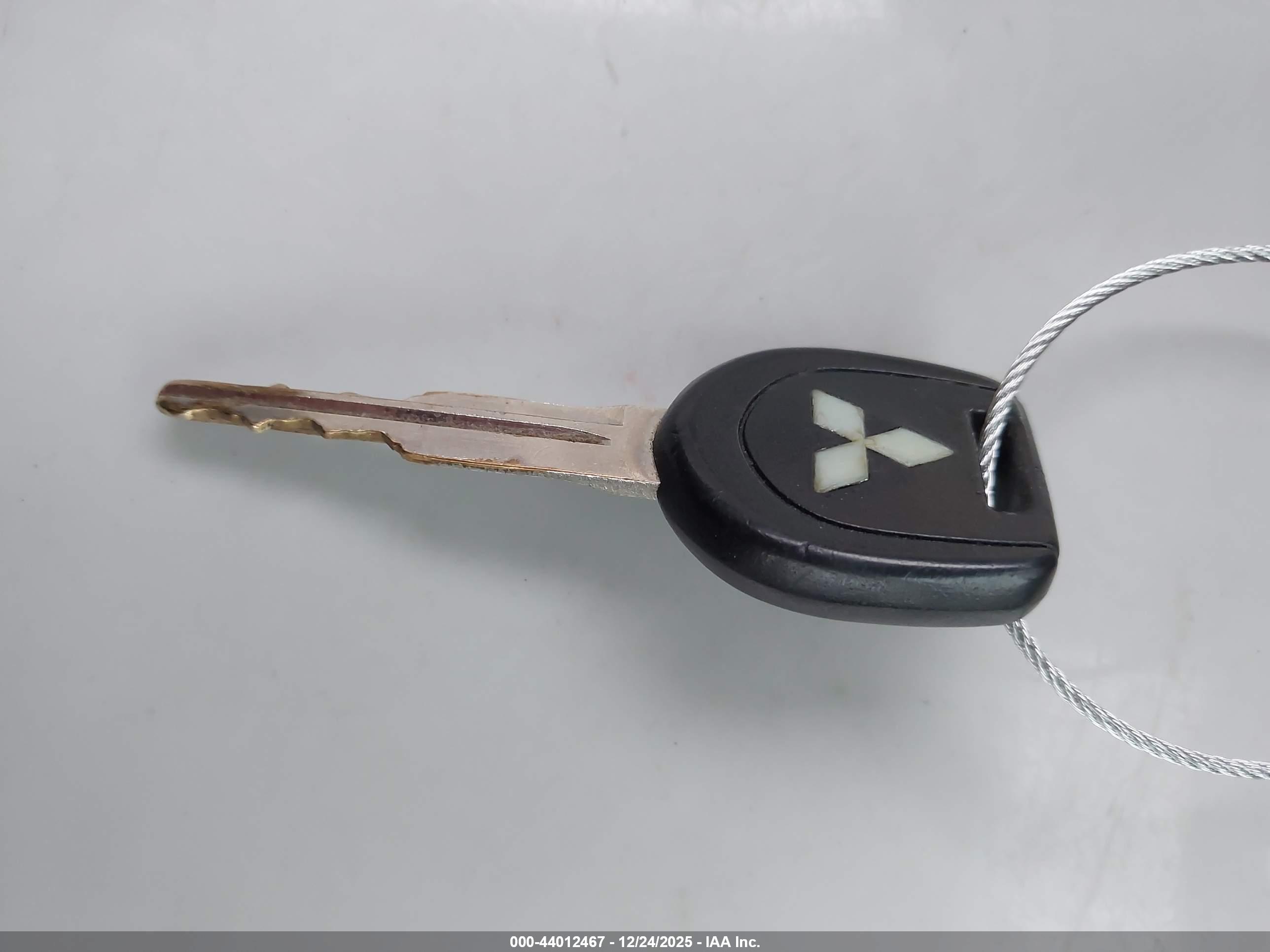 MITSUBISHI LANCER image 11