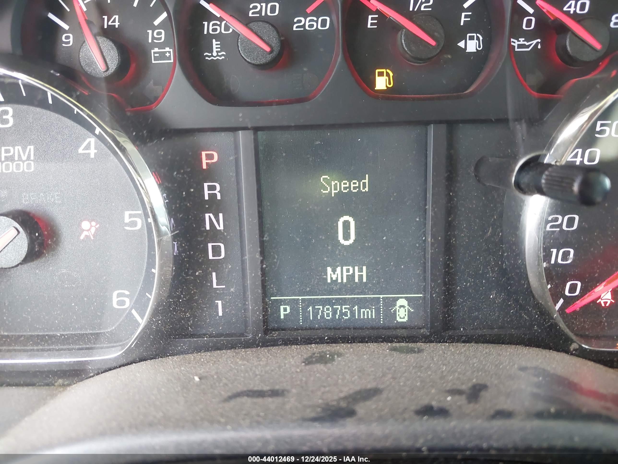 CHEVROLET SILVERADO image 7
