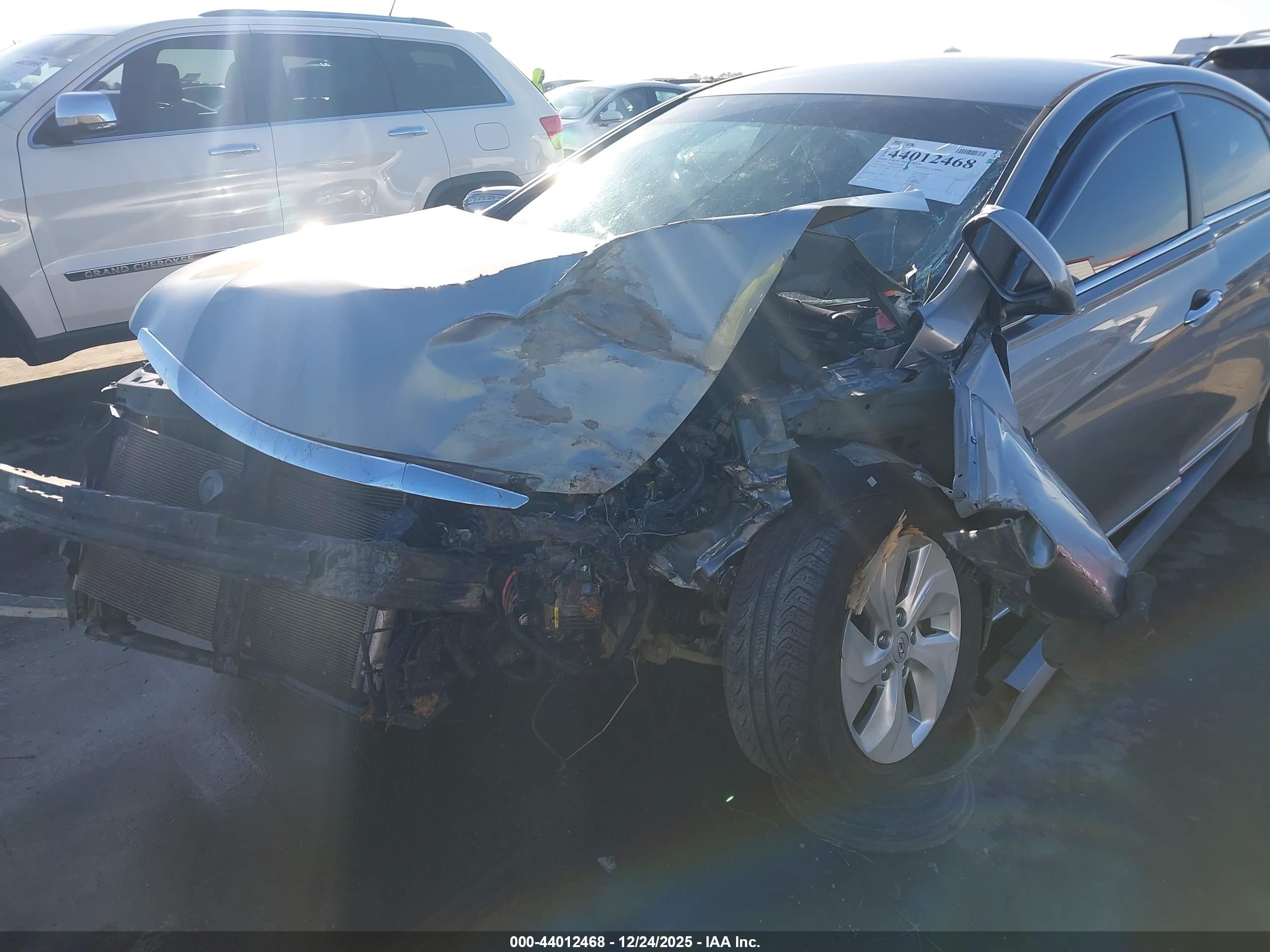 HYUNDAI SONATA image 6
