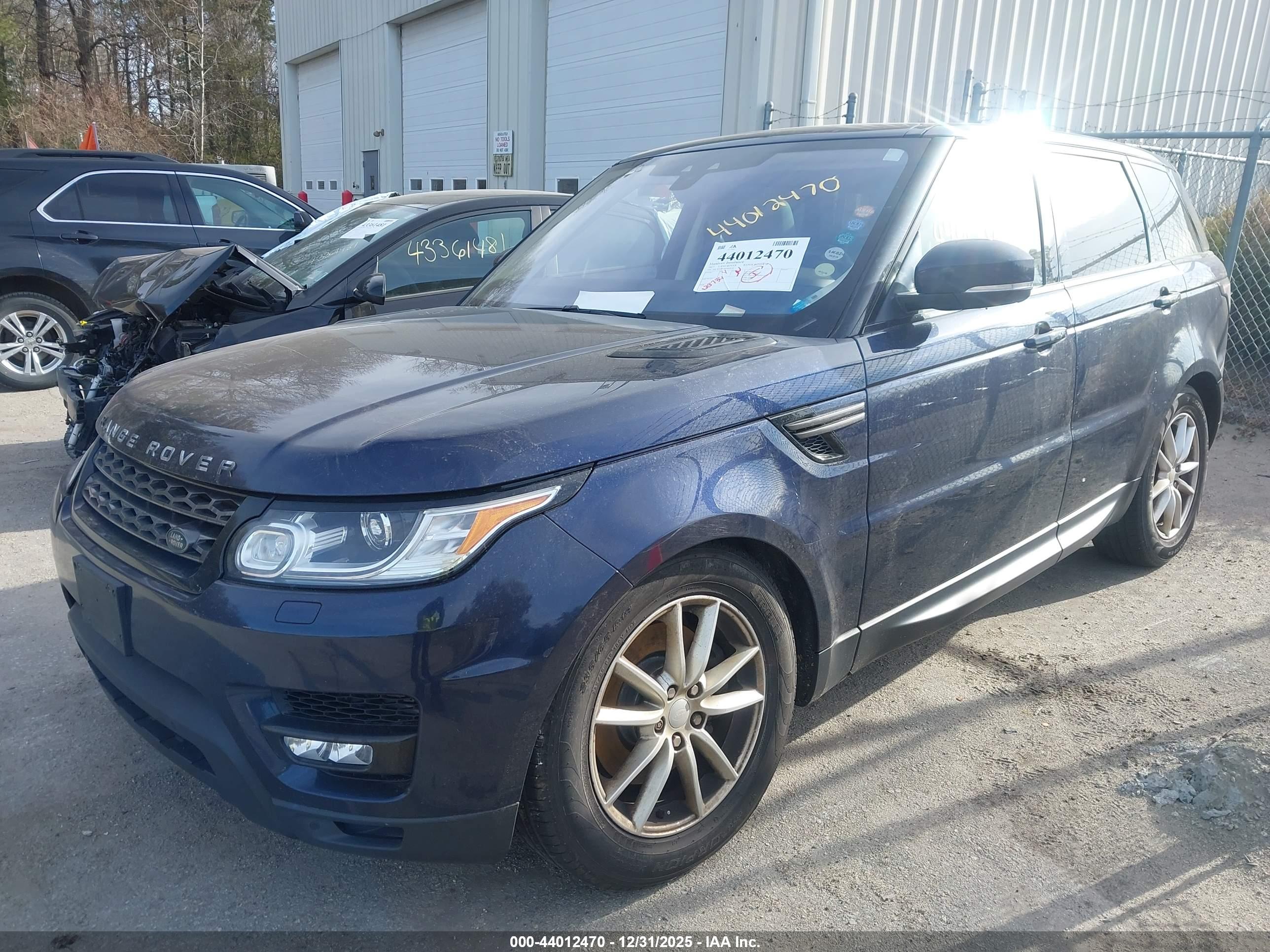 LAND ROVER image 2