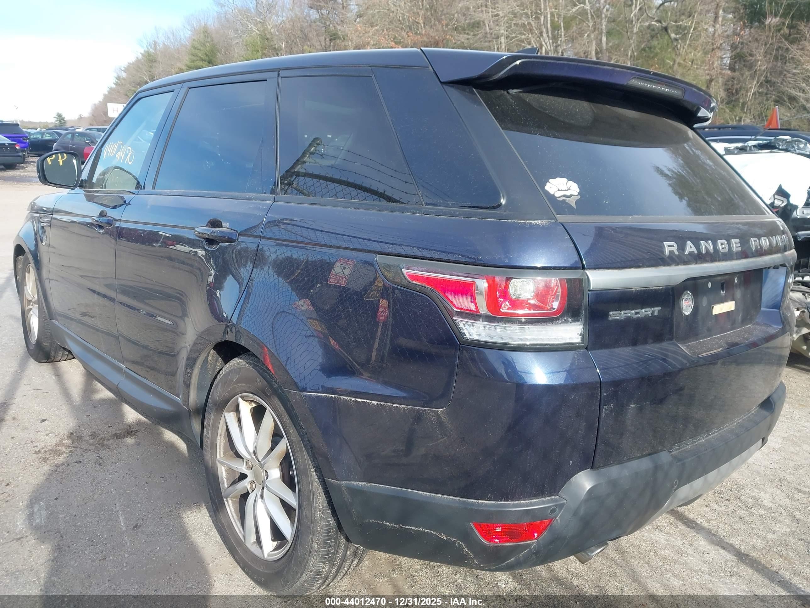 LAND ROVER image 3