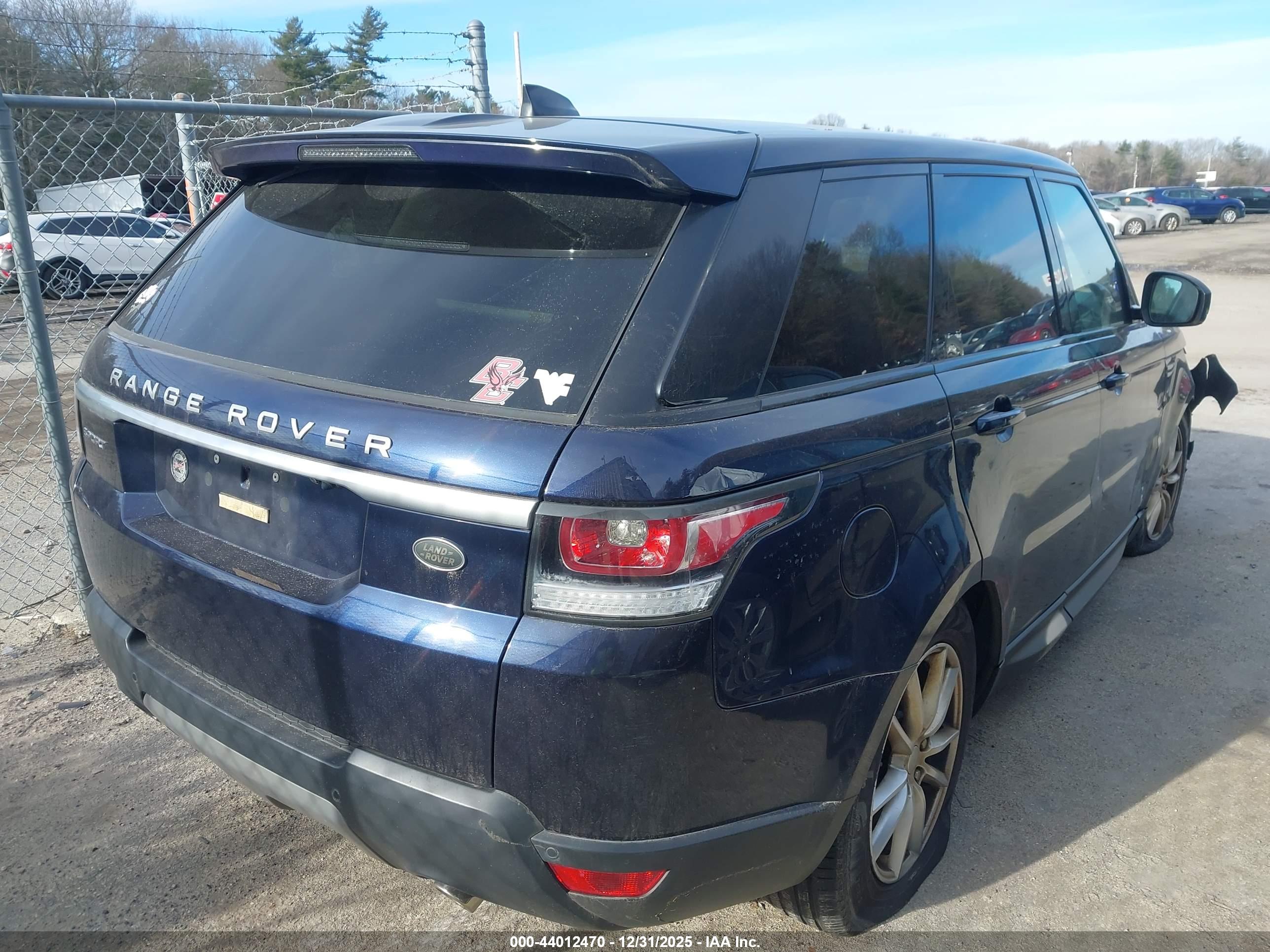 LAND ROVER image 4