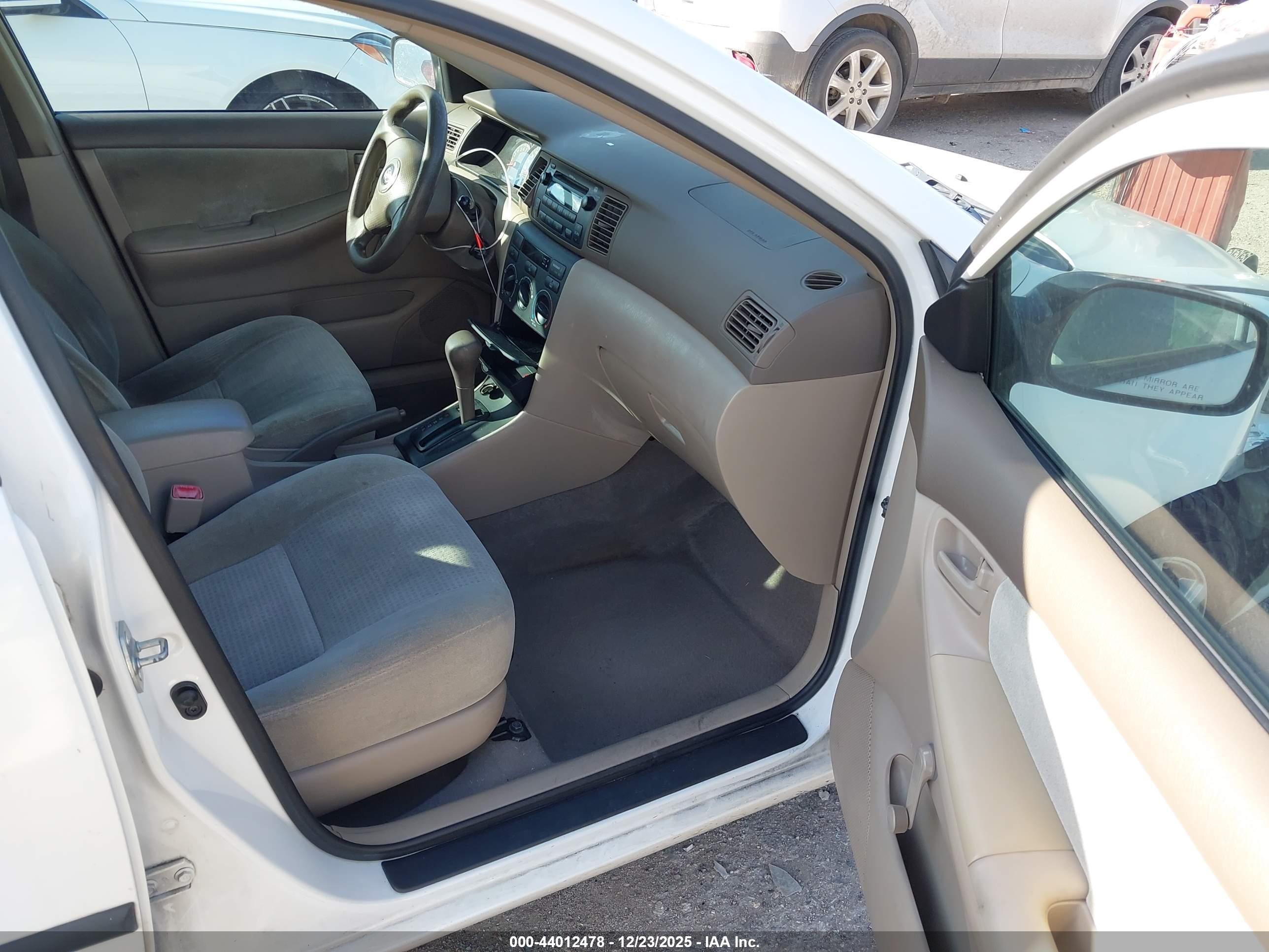 TOYOTA COROLLA image 5