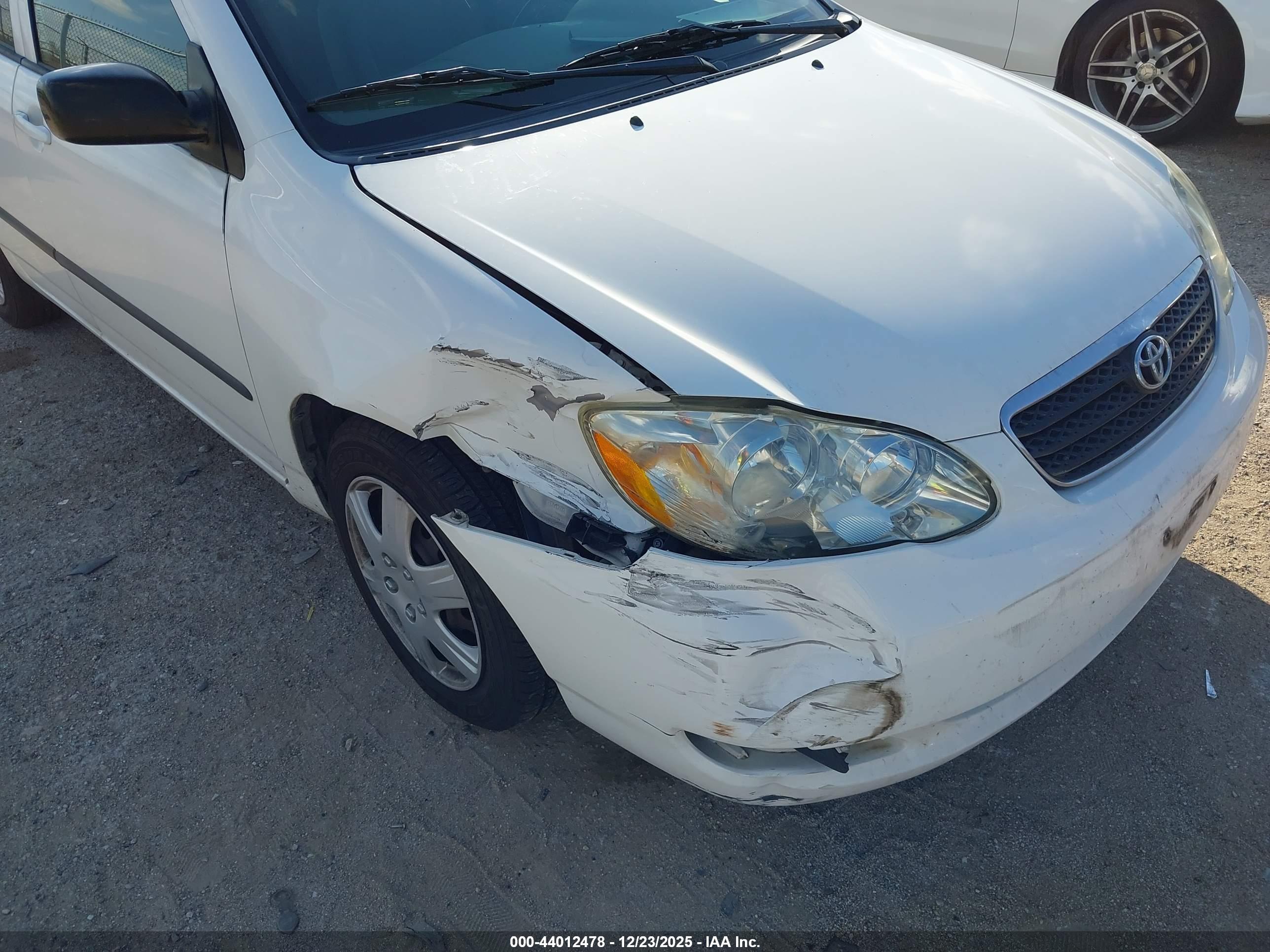 TOYOTA COROLLA image 6