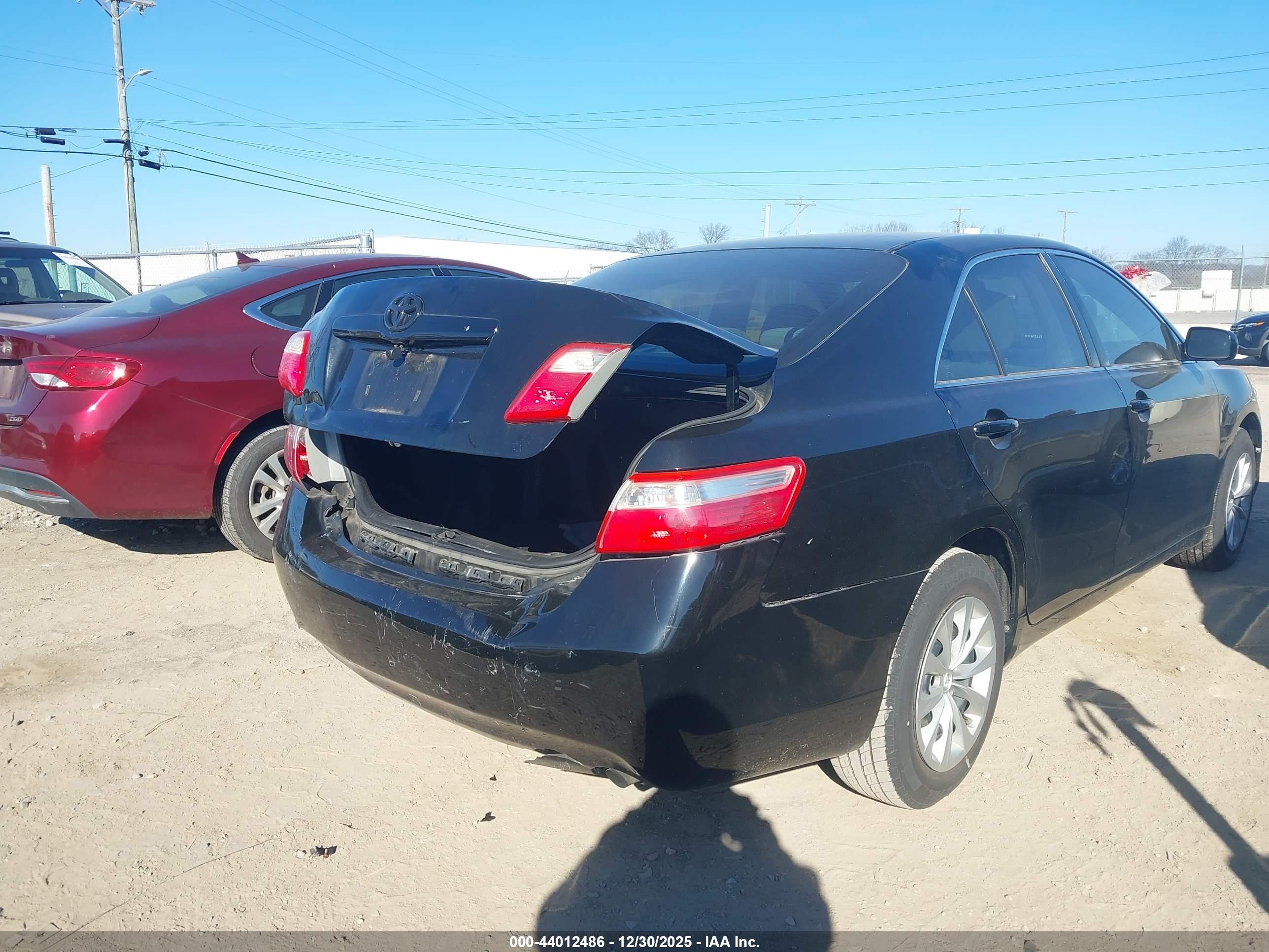 TOYOTA CAMRY image 6