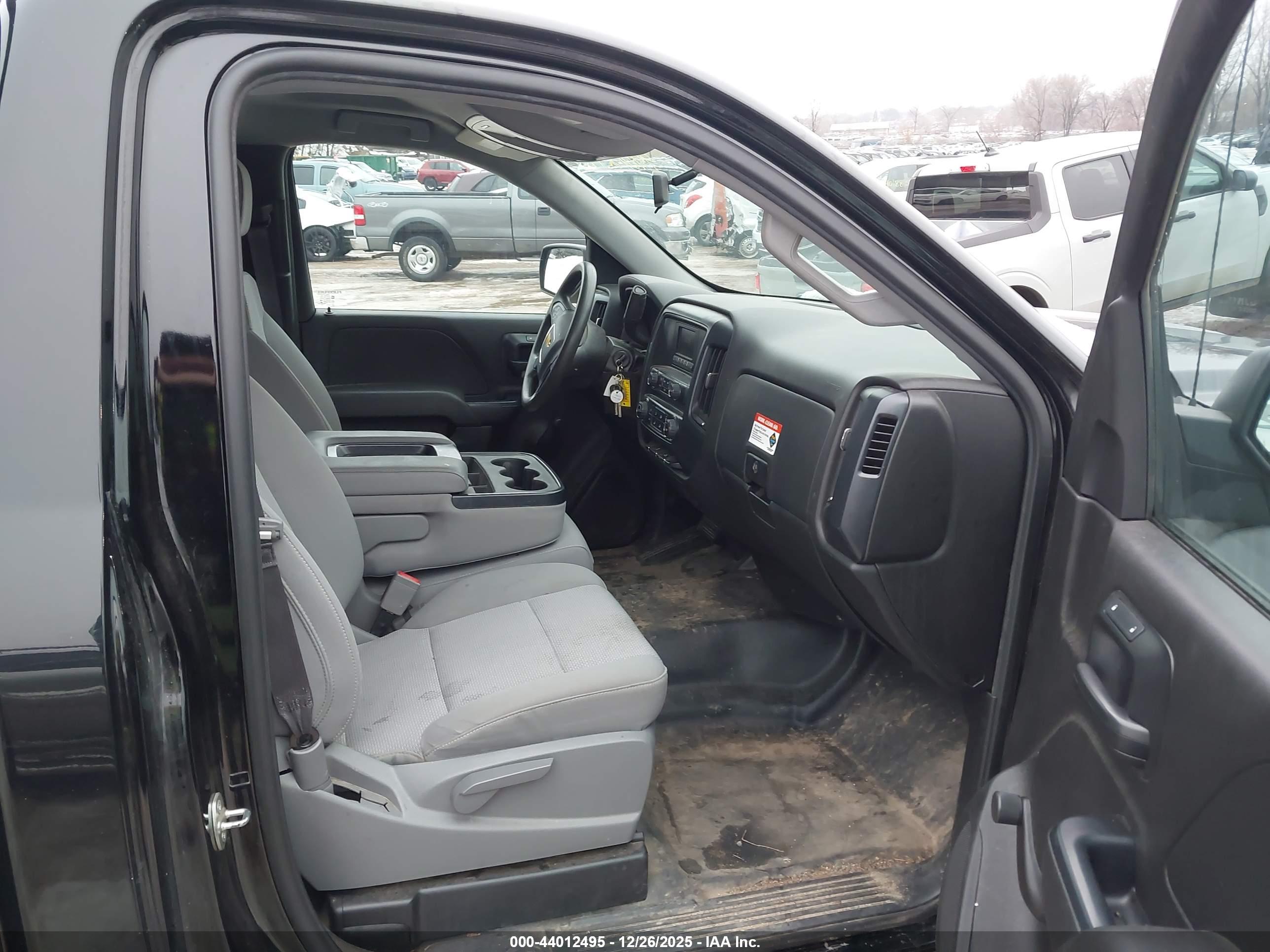 GMC SIERRA image 5