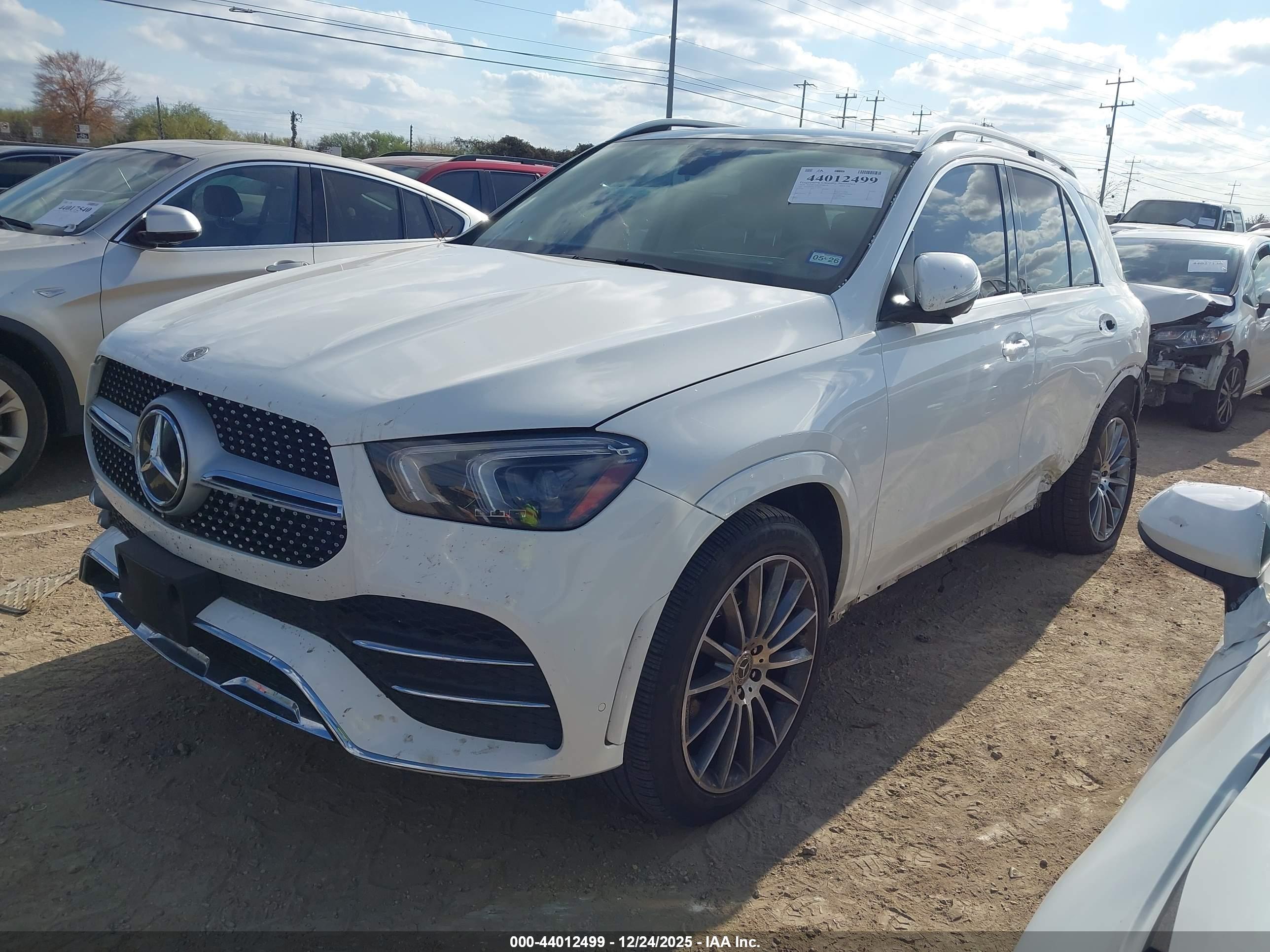 MERCEDES-BENZ GLE image 2