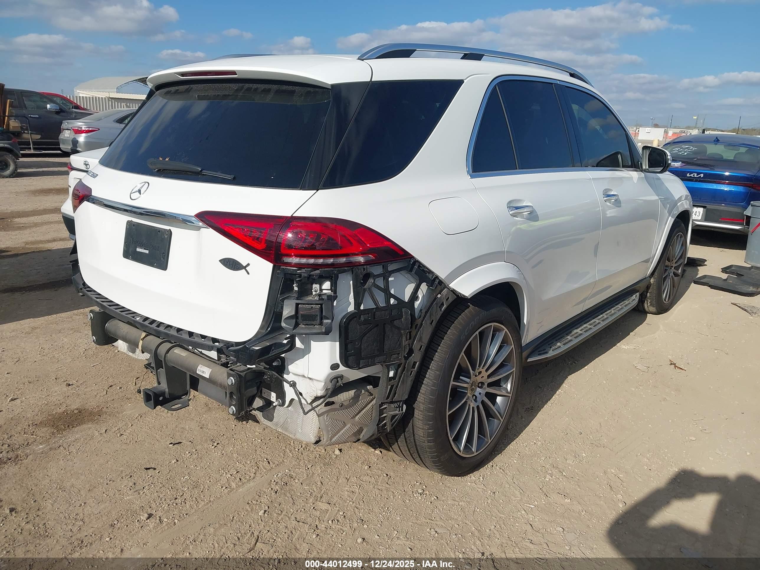 MERCEDES-BENZ GLE image 4