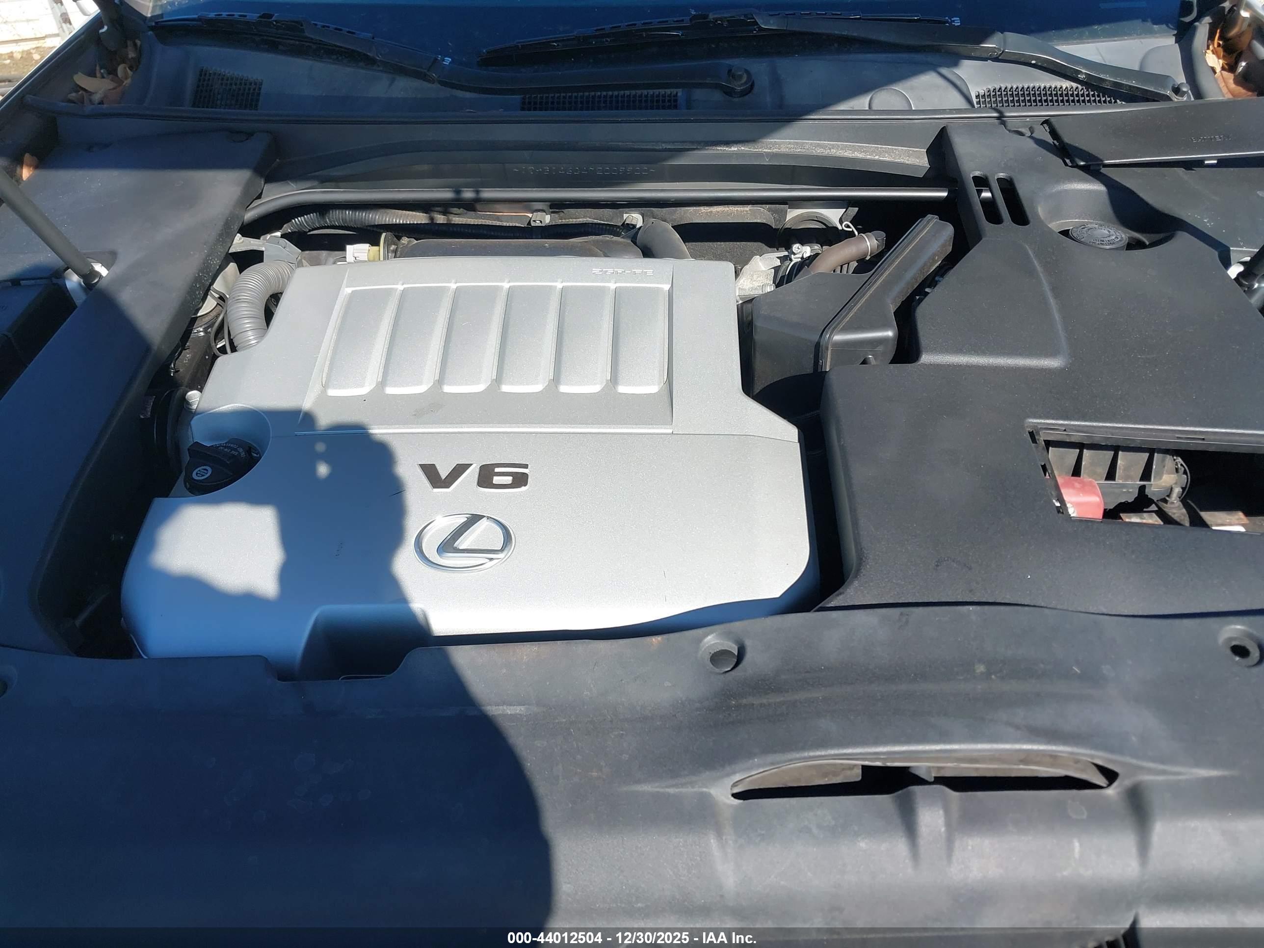 LEXUS ES image 10